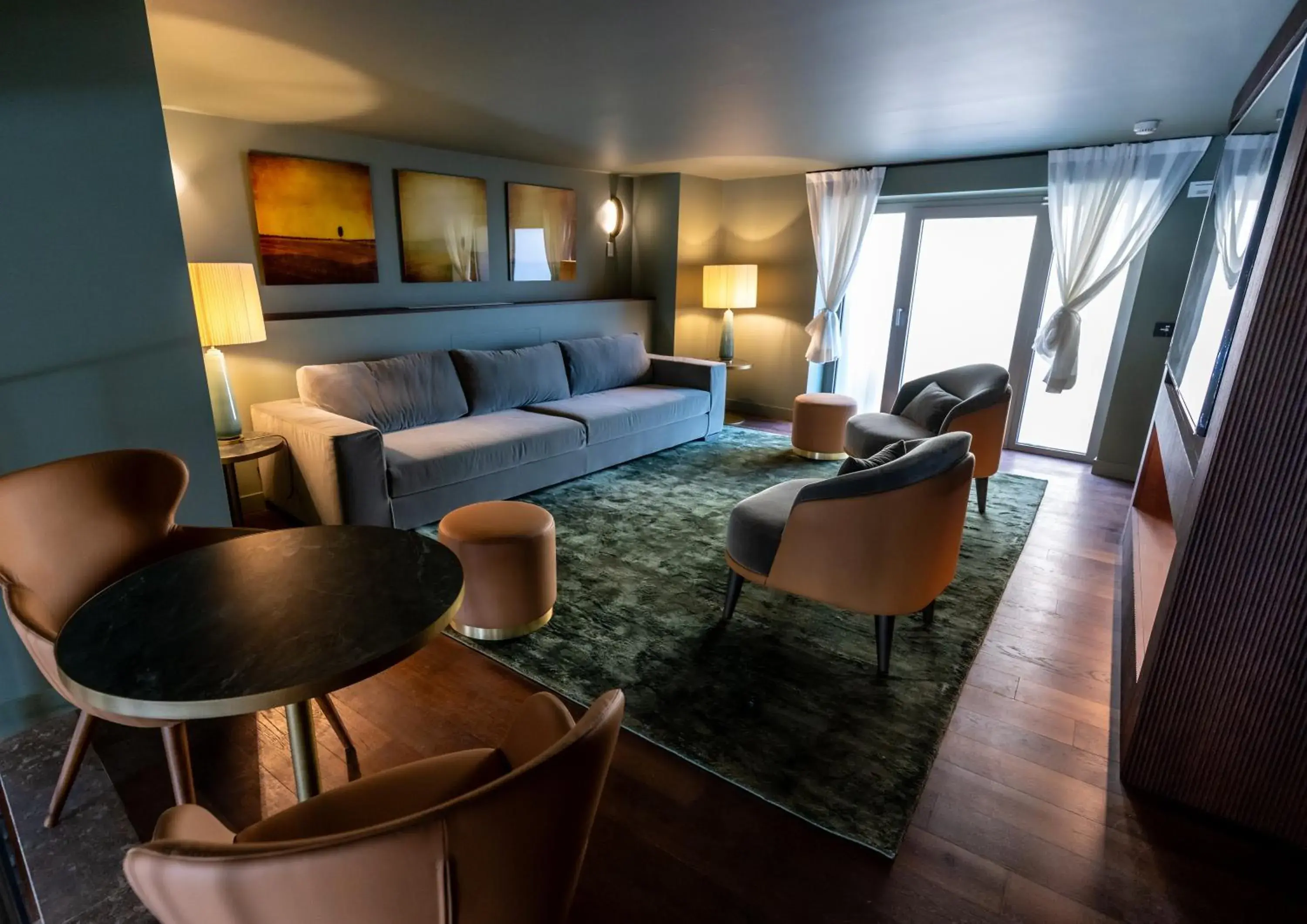 Lobby or reception, Bed in Columbus Urban Resort Lobby or reception, Bed in Columbus Urban Resort