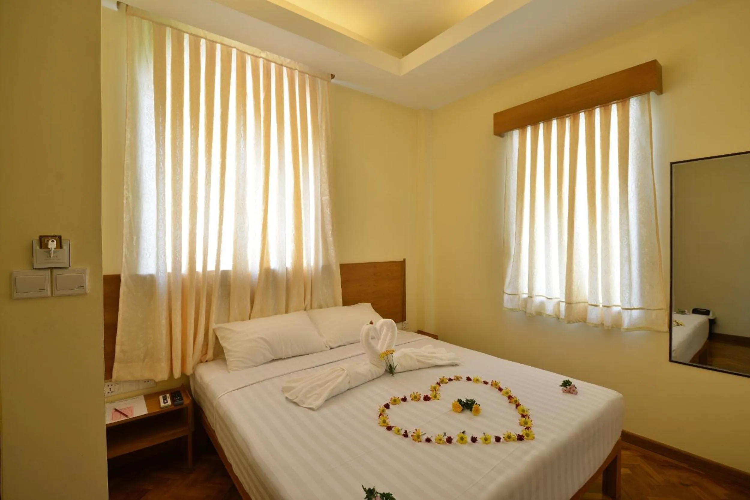 Bedroom, Bed in Northern Breeze Hotel