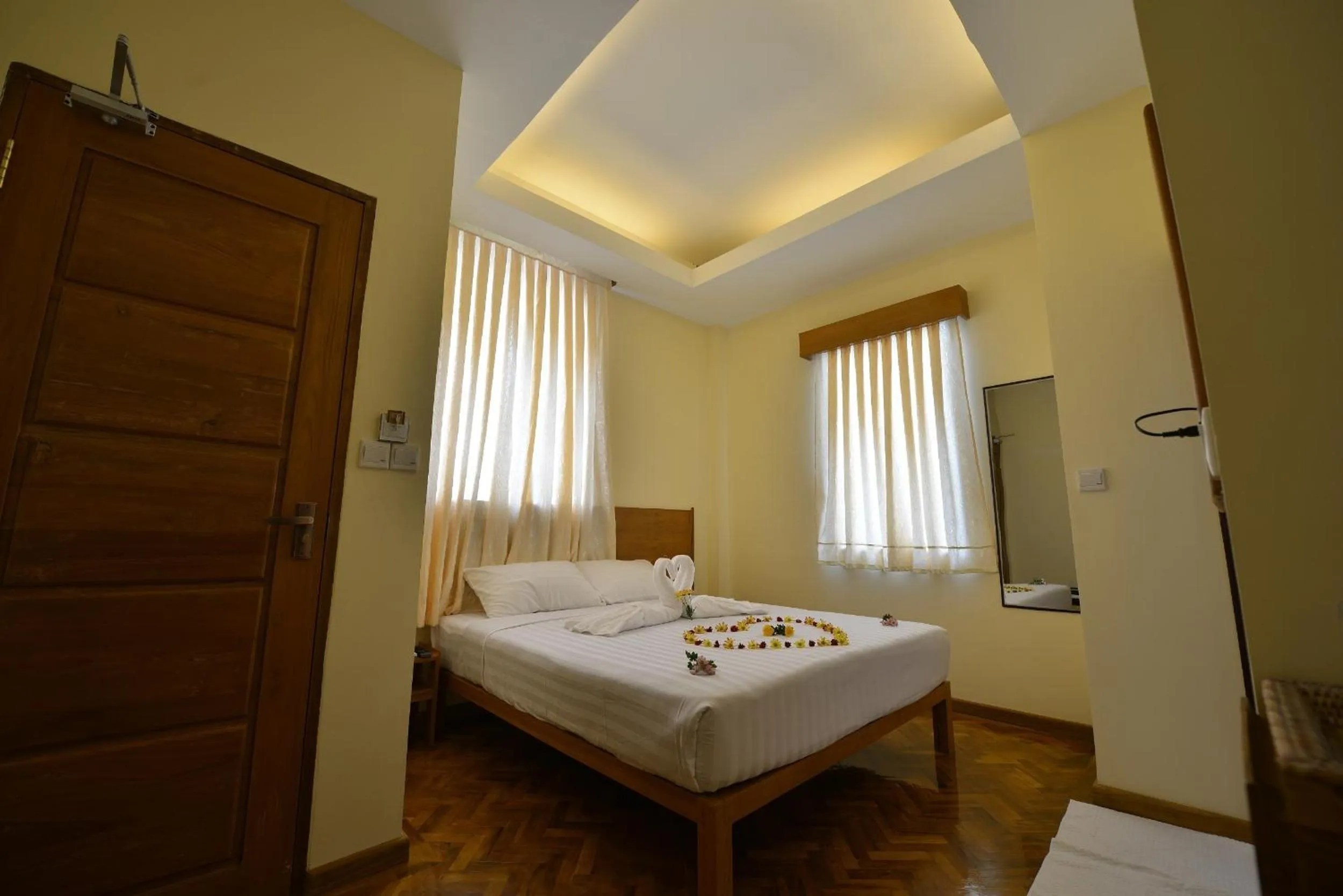 Bedroom, Bed in Northern Breeze Hotel