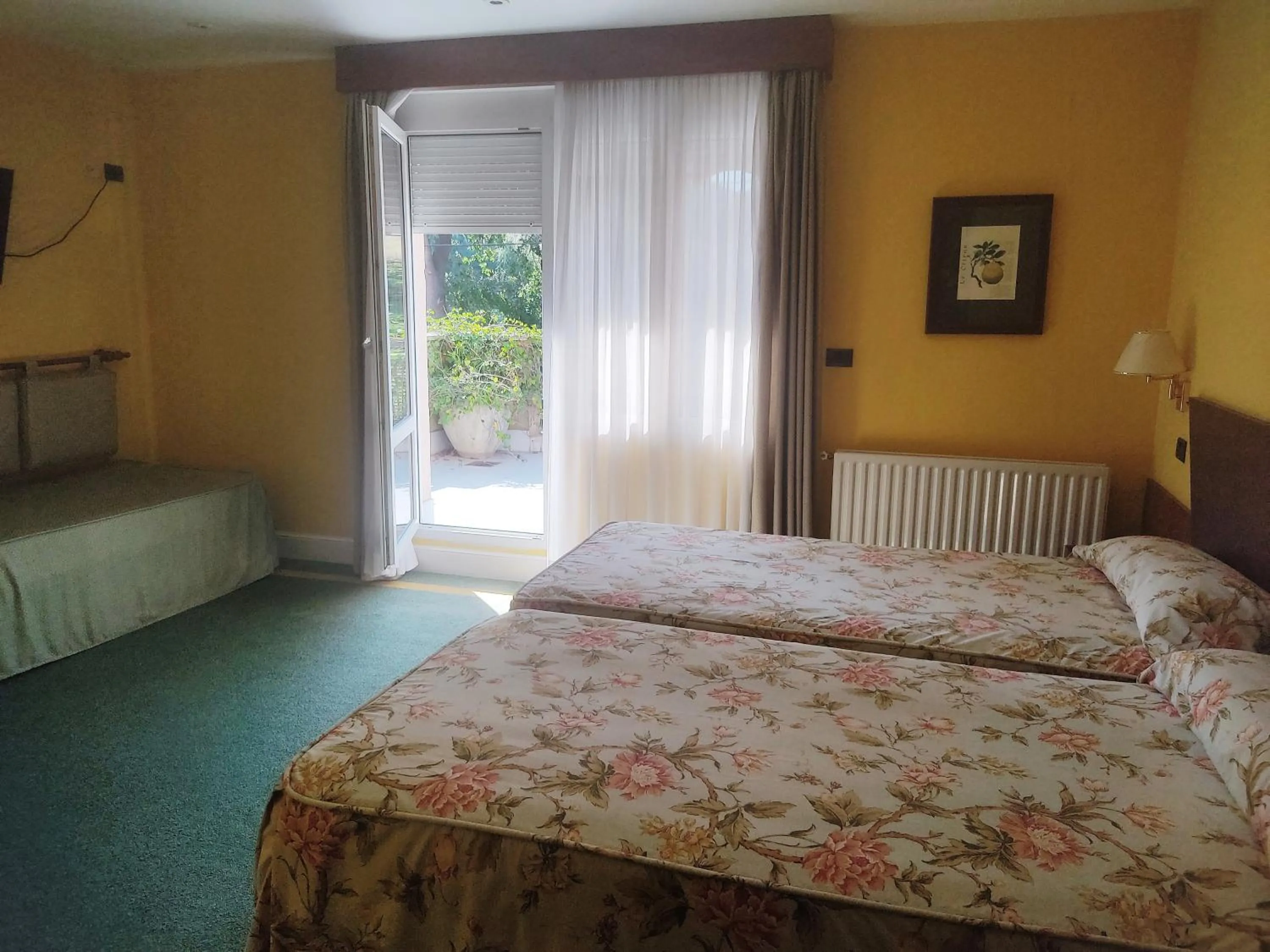 Bed in Hotel Suite Mioño Castro Urdiales