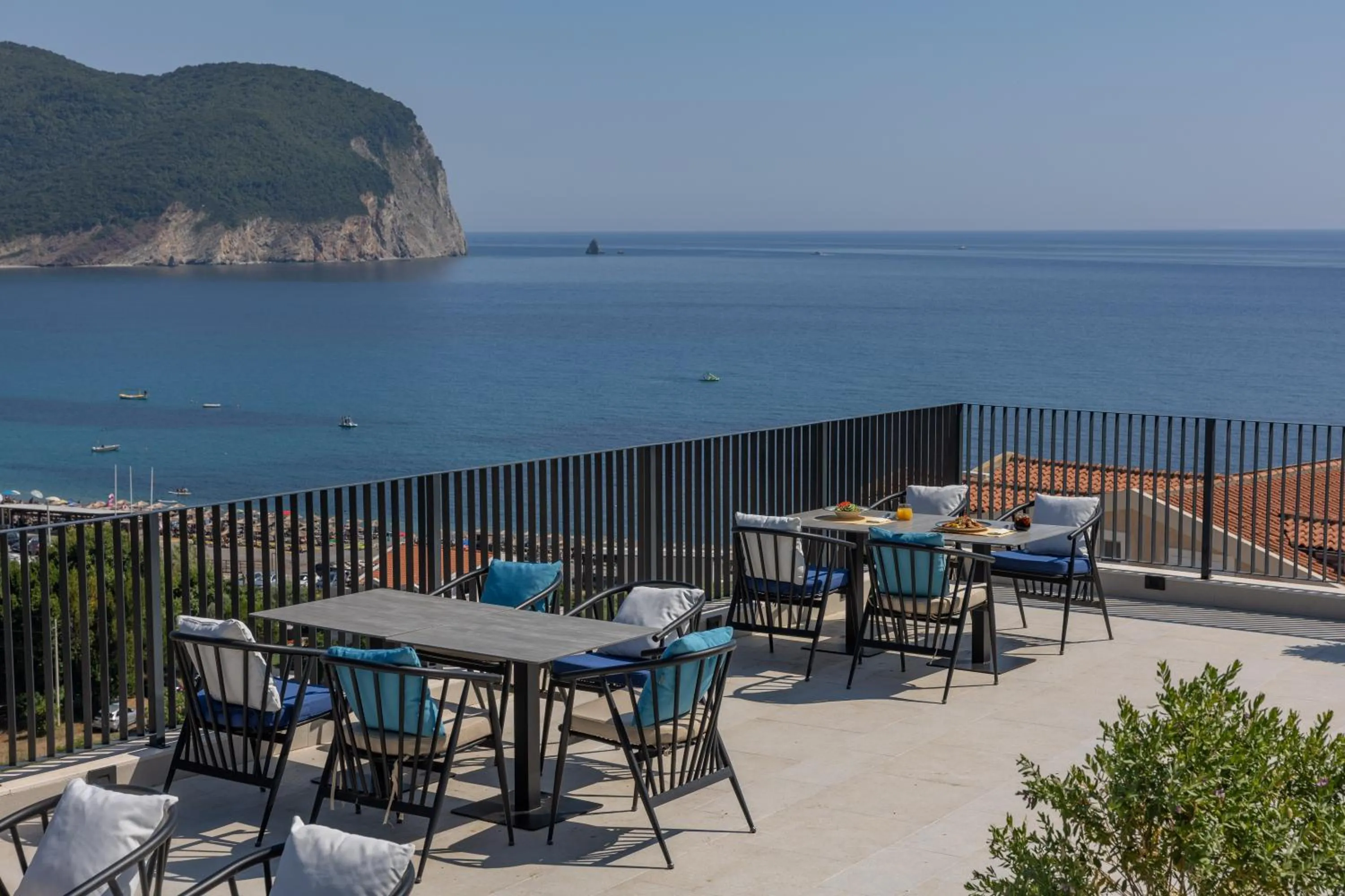 Restaurant/places to eat in Hotel AQUILO