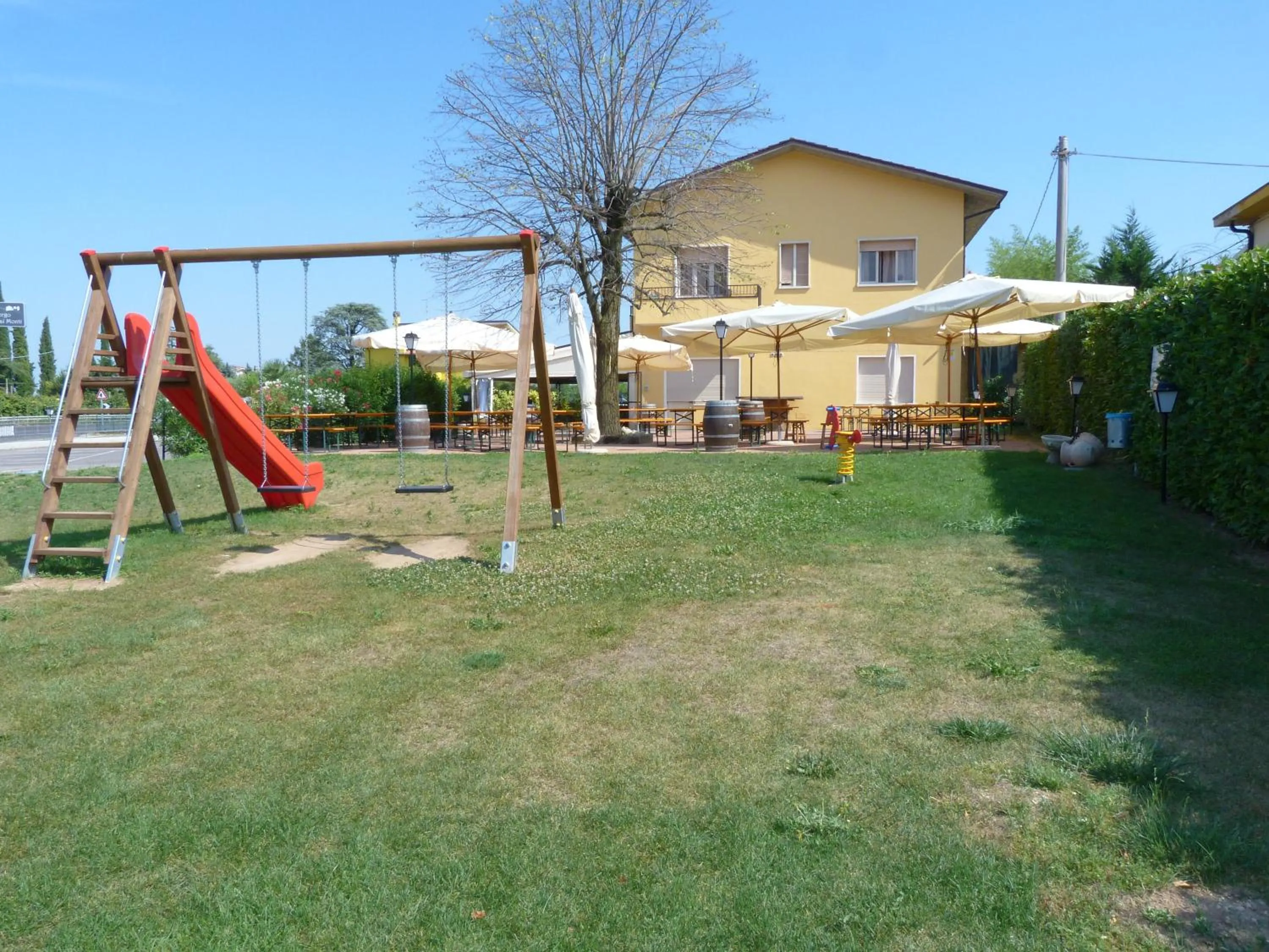 Garden view in Le Colline del Garda