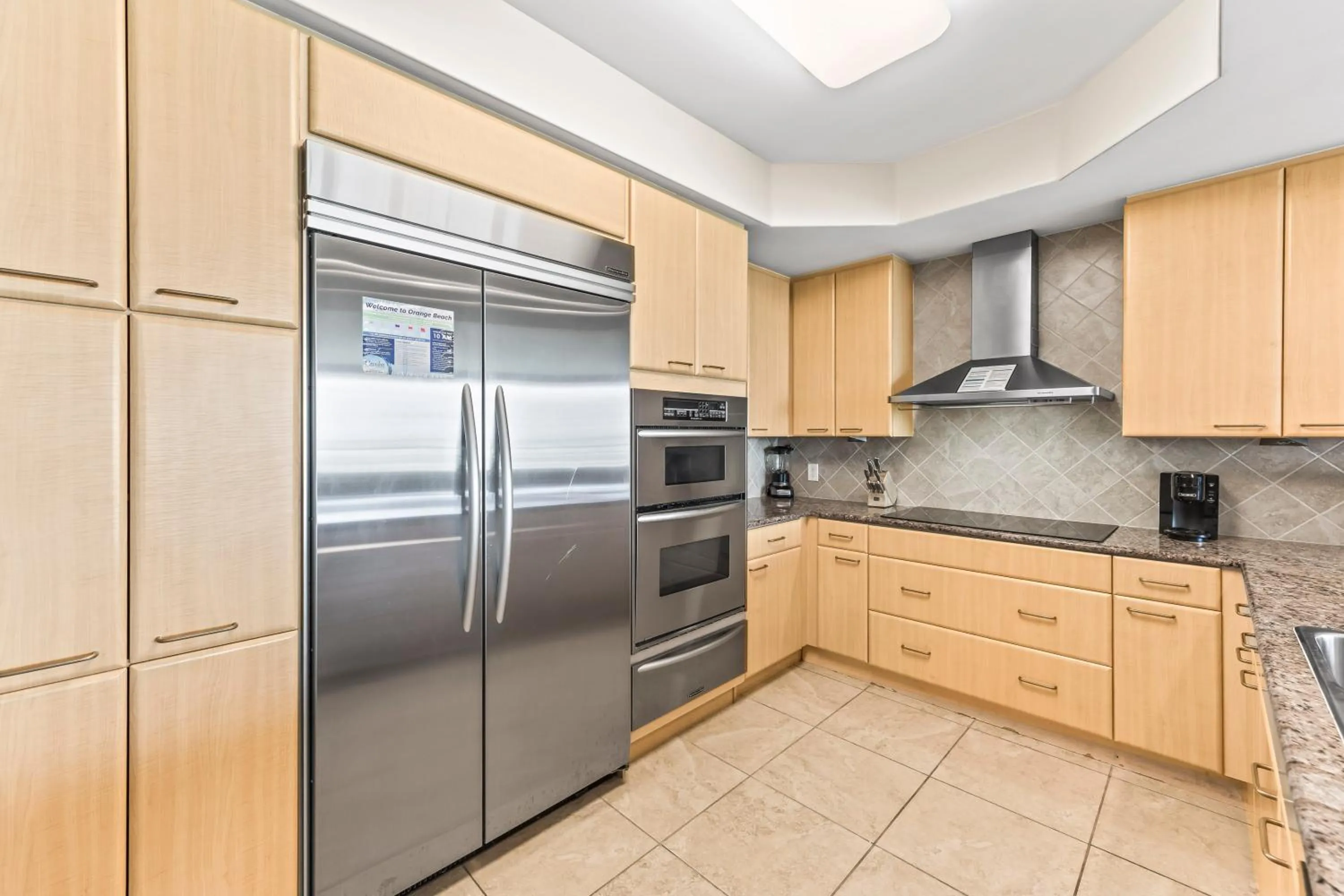 Kitchen or kitchenette in Caribe Resort by Hosteeva