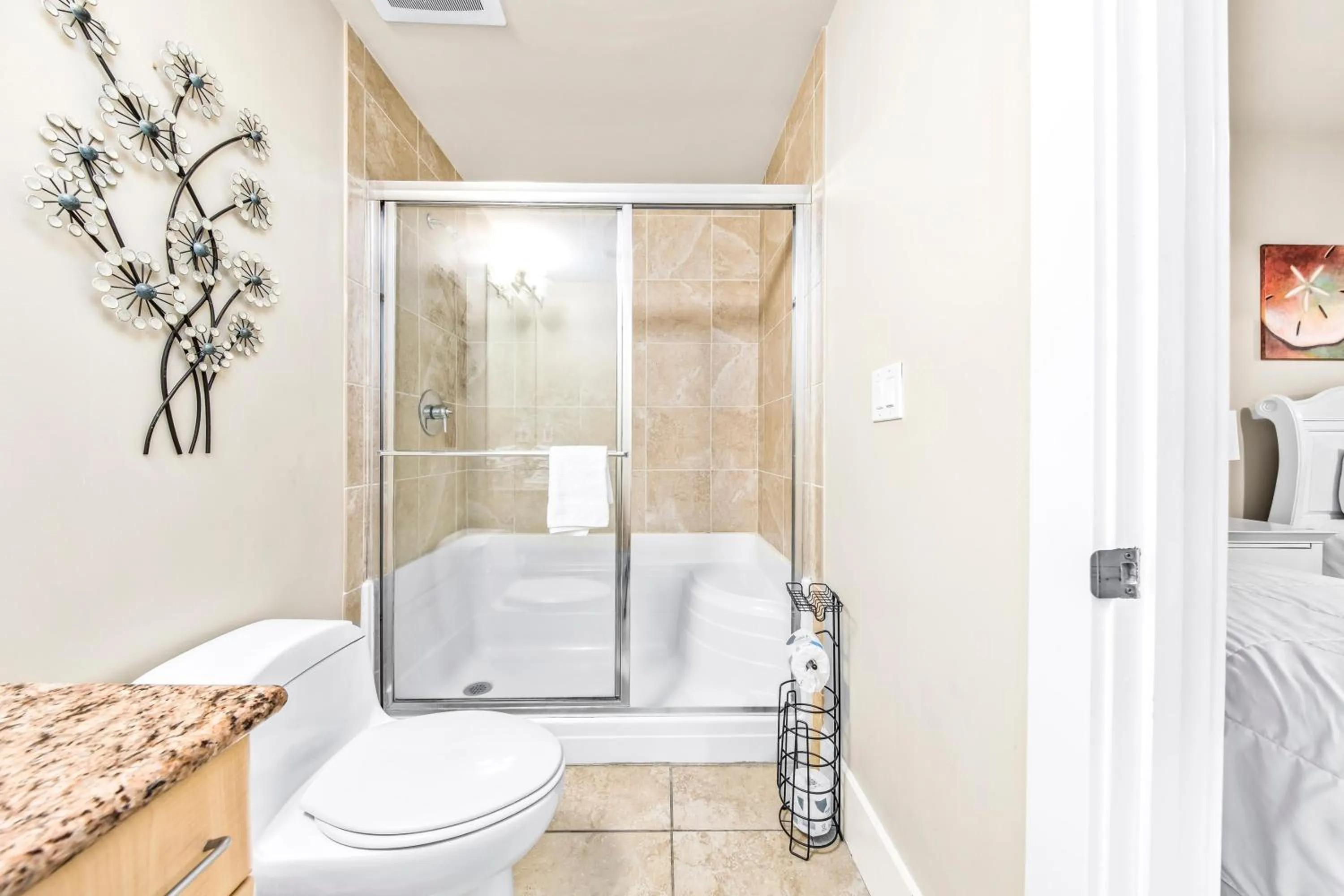 Bathroom, Bed in Caribe Resort by Hosteeva