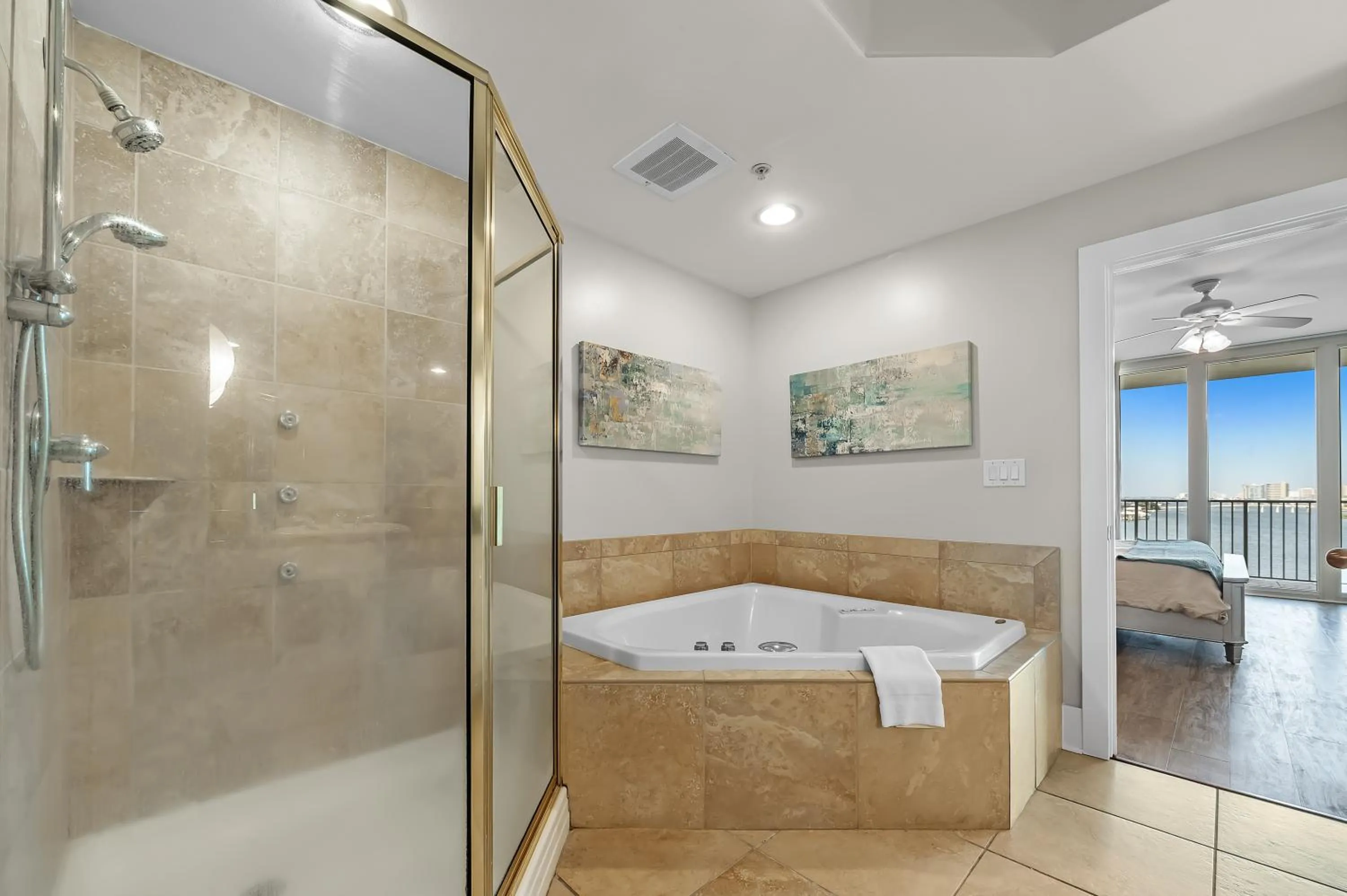 Bathroom in Caribe Resort by Hosteeva