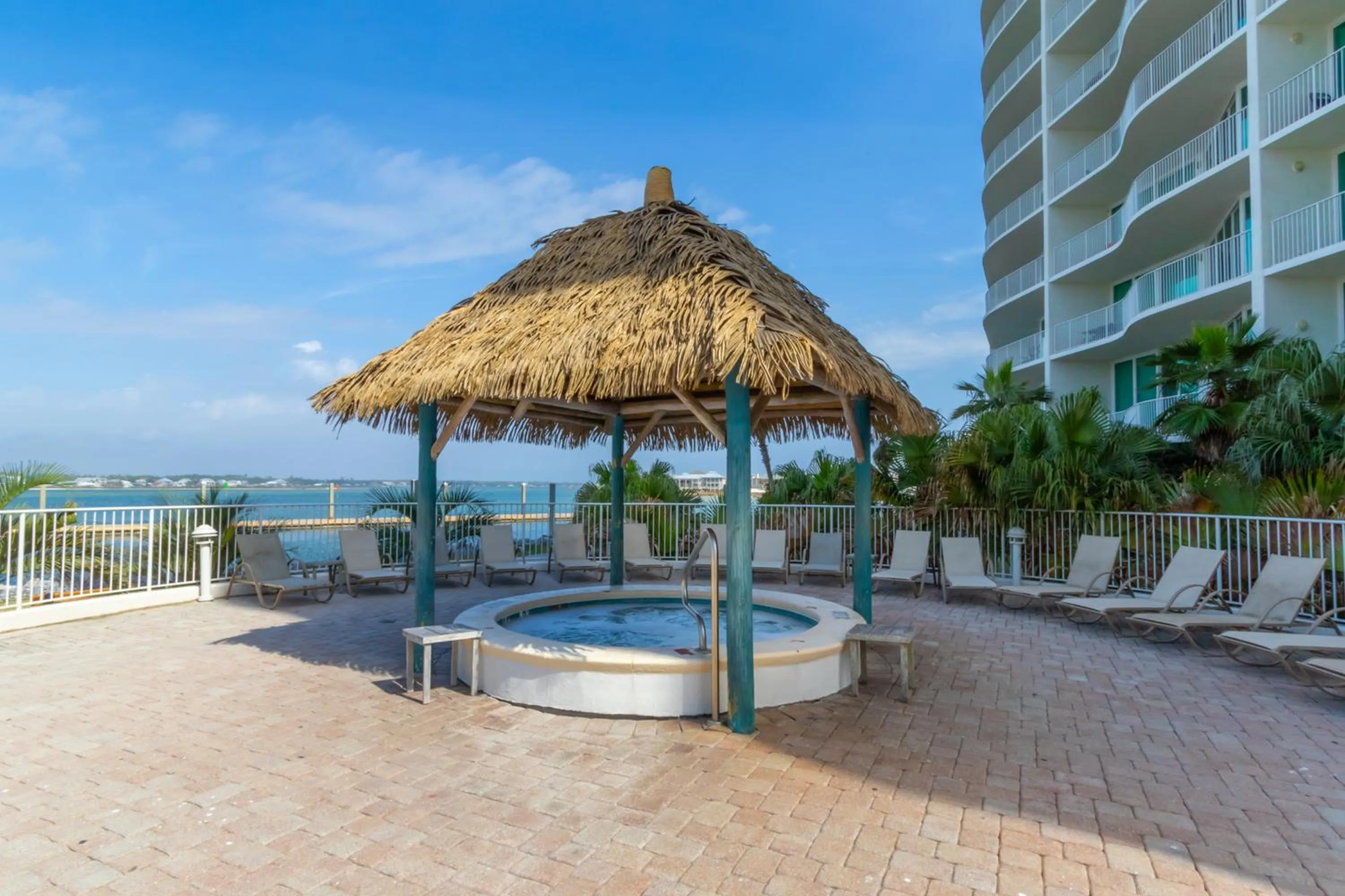 Hot Tub in Caribe Resort by Hosteeva