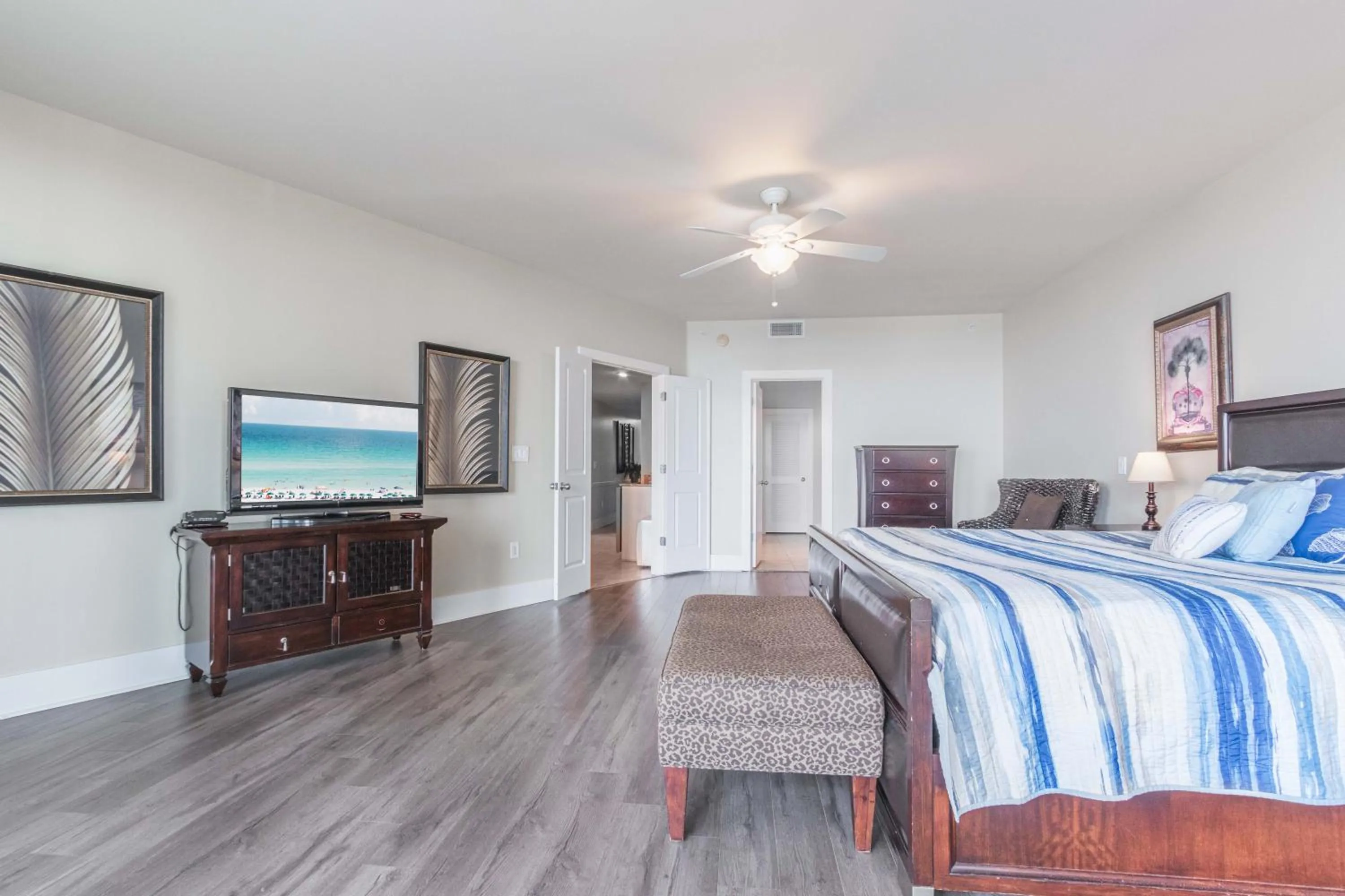 Bedroom, Bed in Caribe Resort by Hosteeva