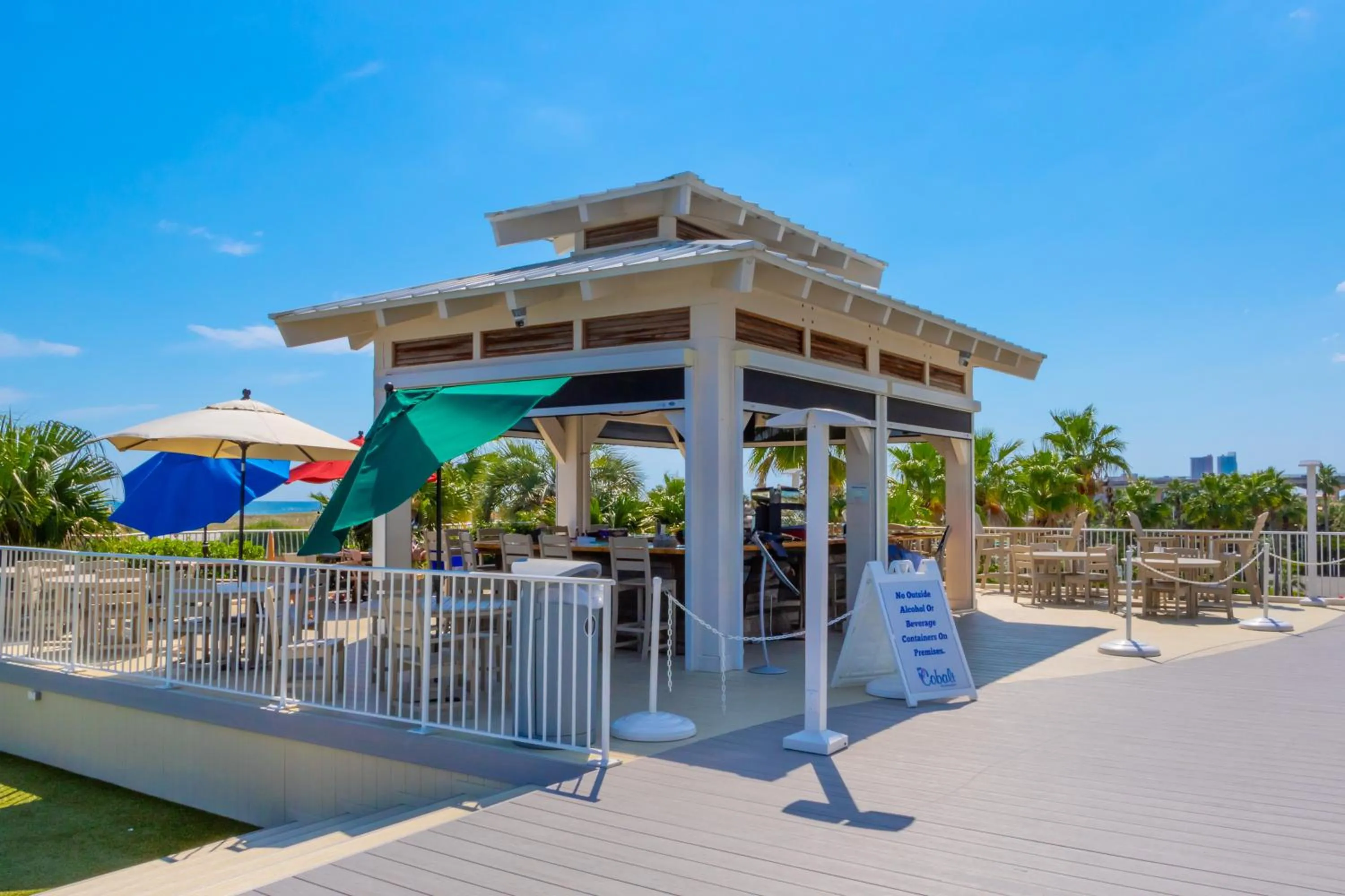 Area and facilities in Caribe Resort by Hosteeva