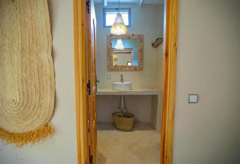 Bathroom in The garden of Asni