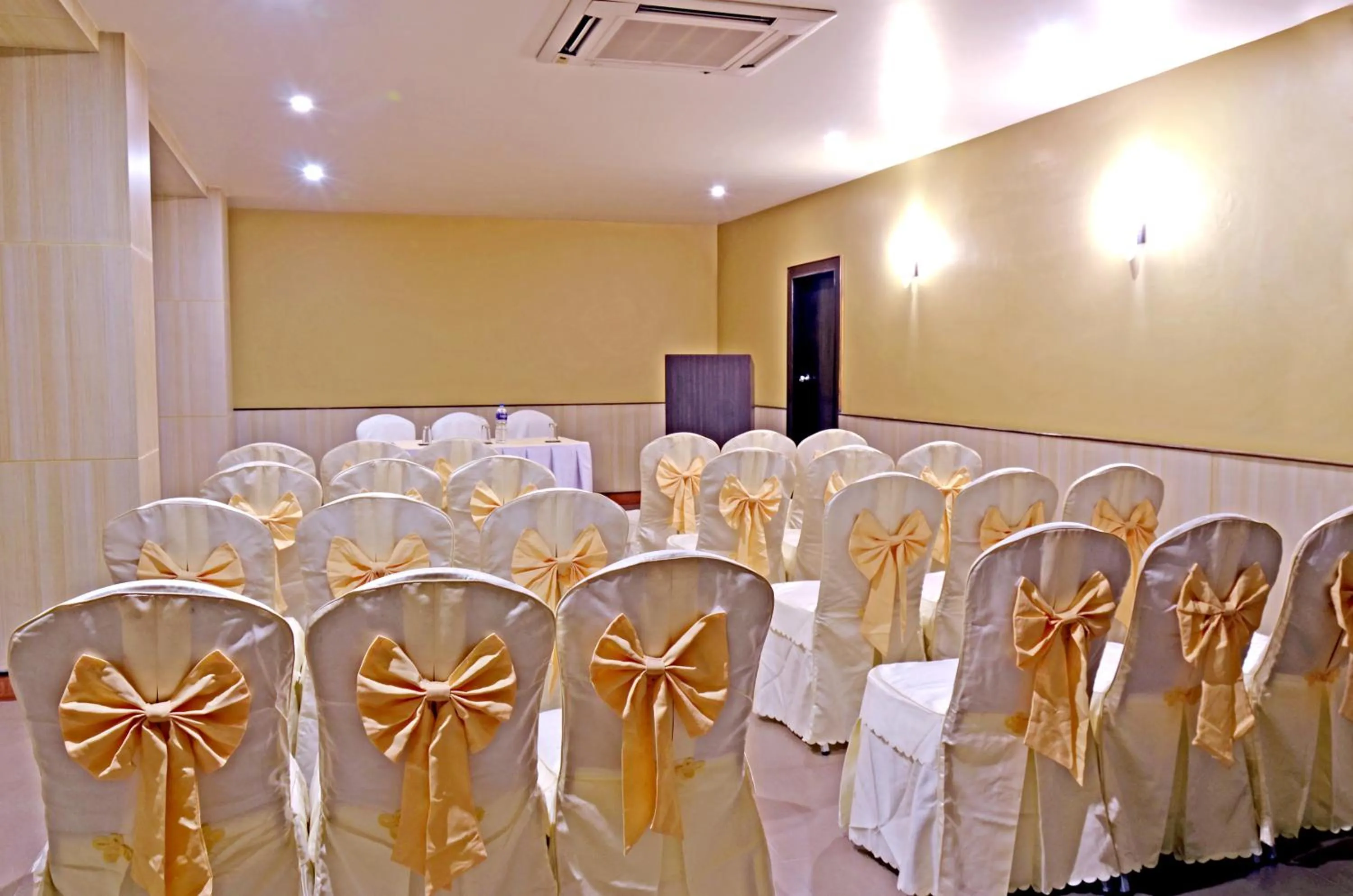 Banquet/Function facilities in Club De Novo Hotel