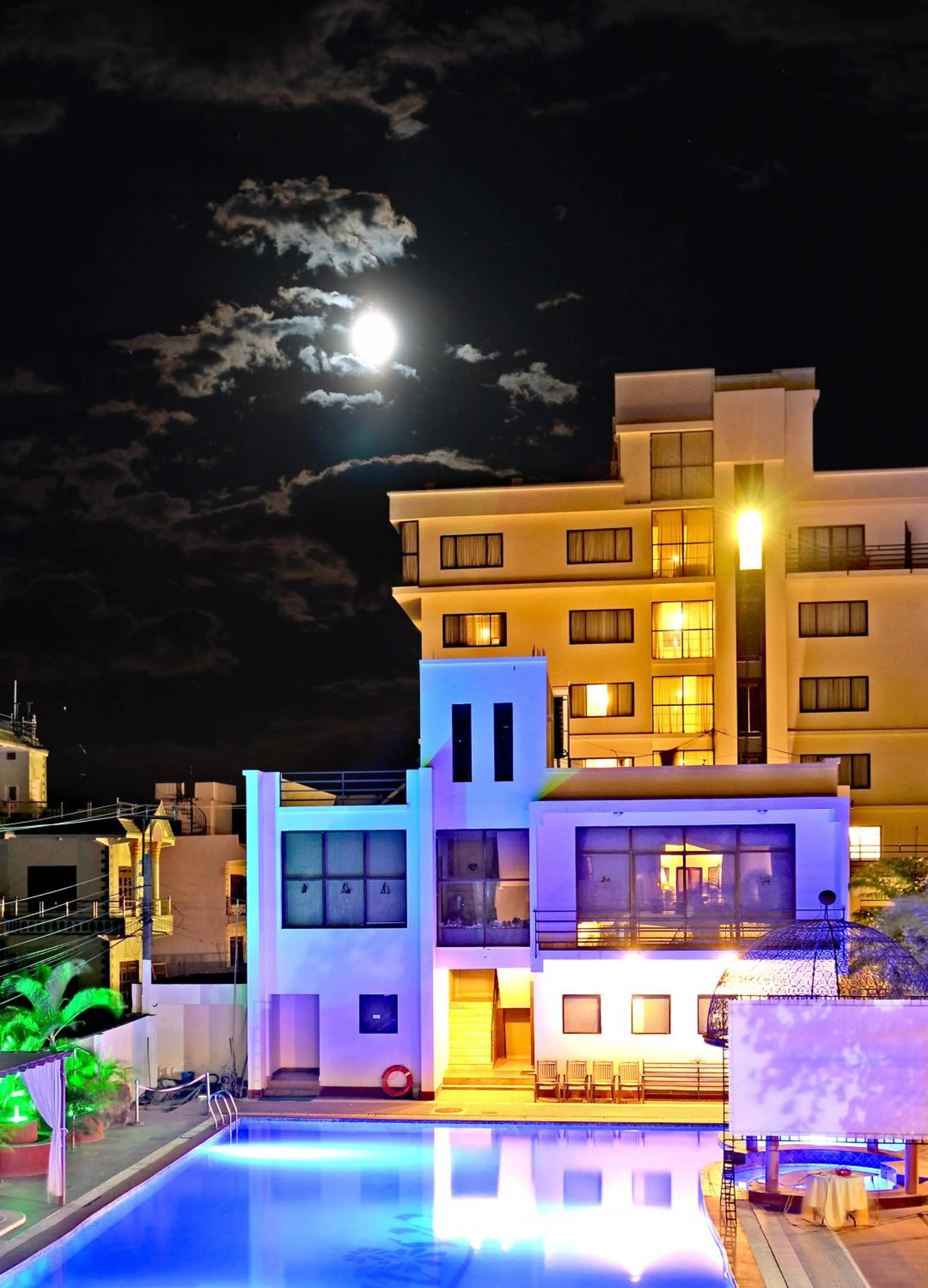 Property building in Club De Novo Hotel