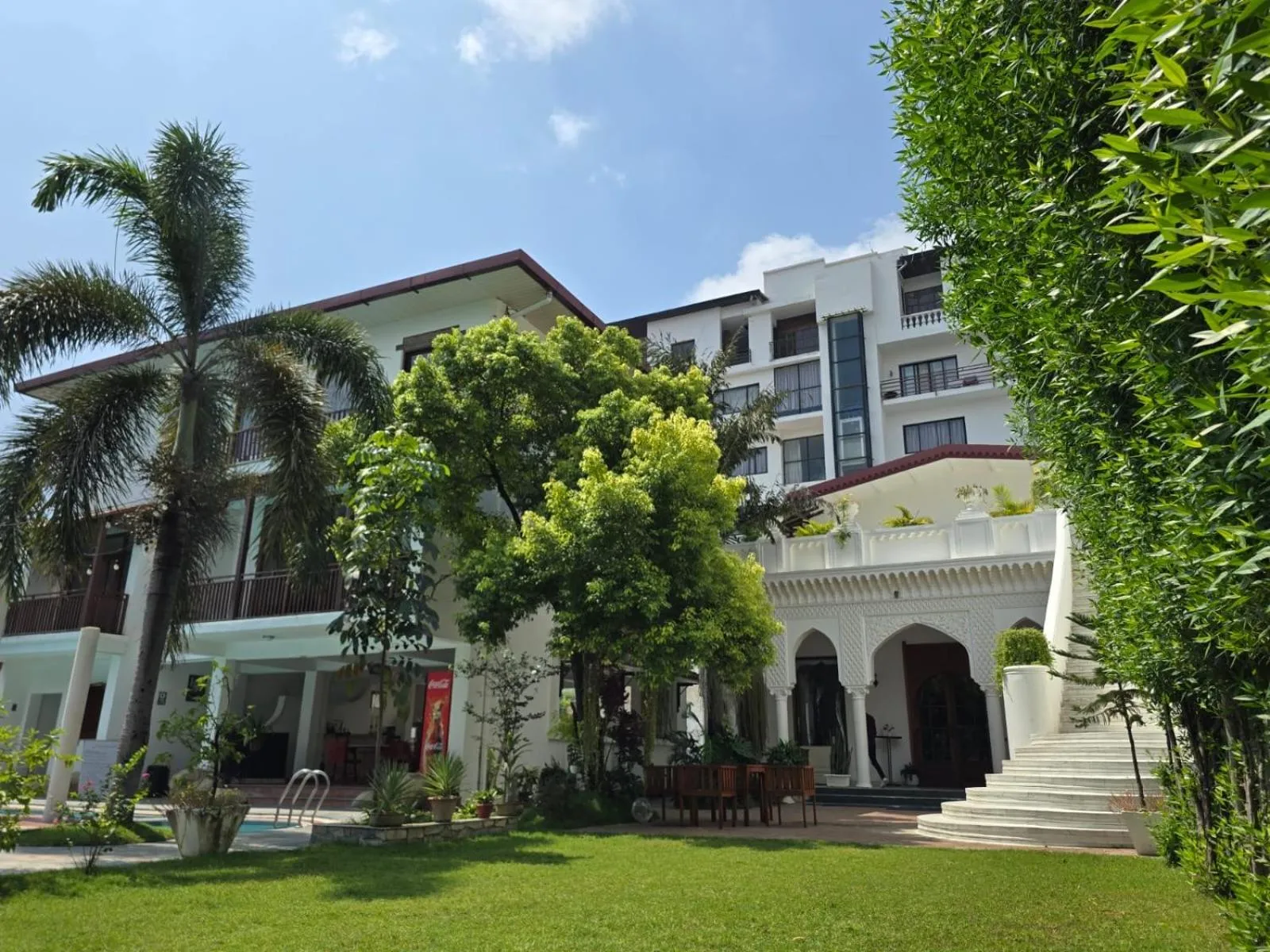 Property building in Club De Novo Hotel