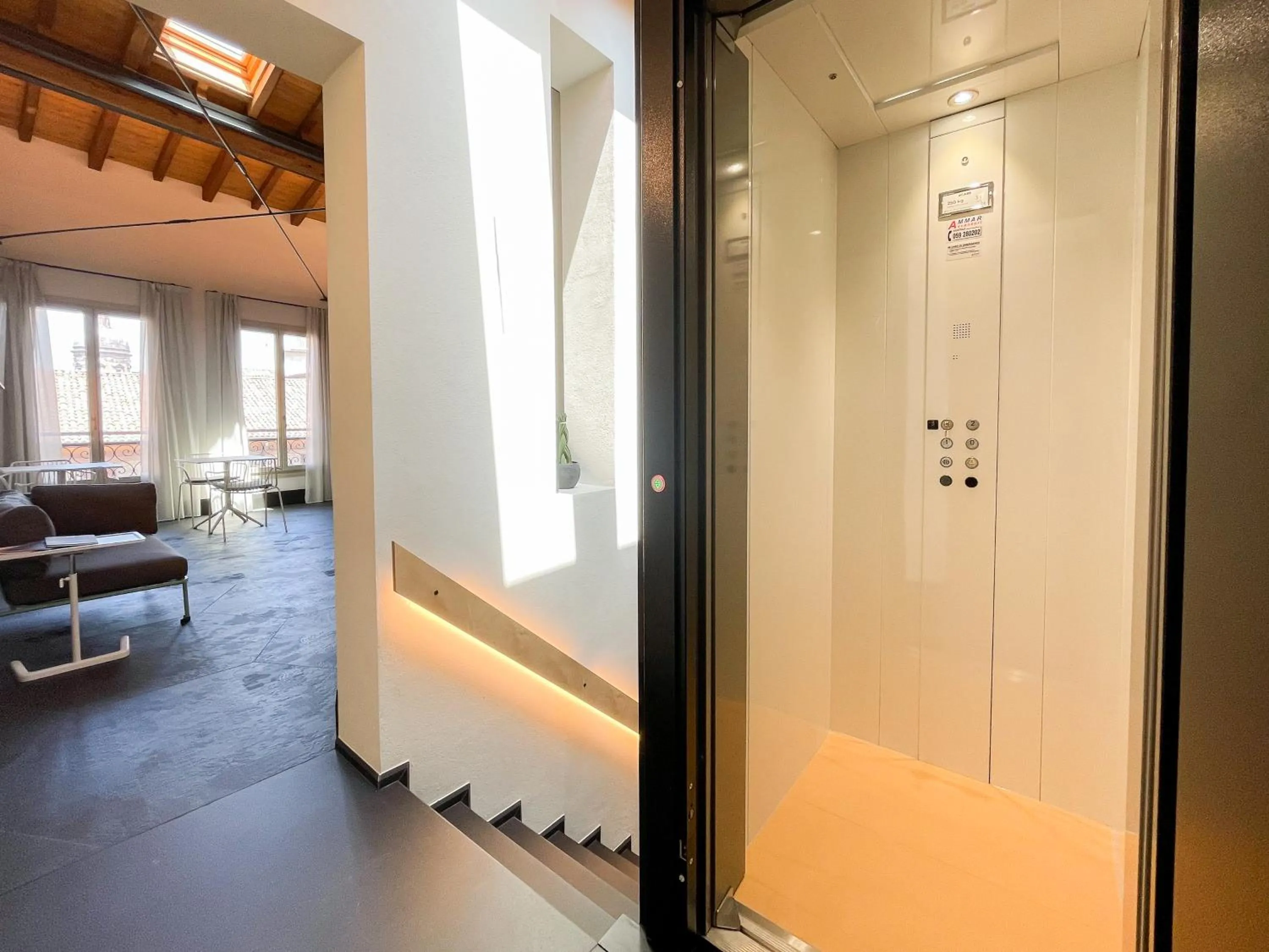 elevator in Canalchiaro 13