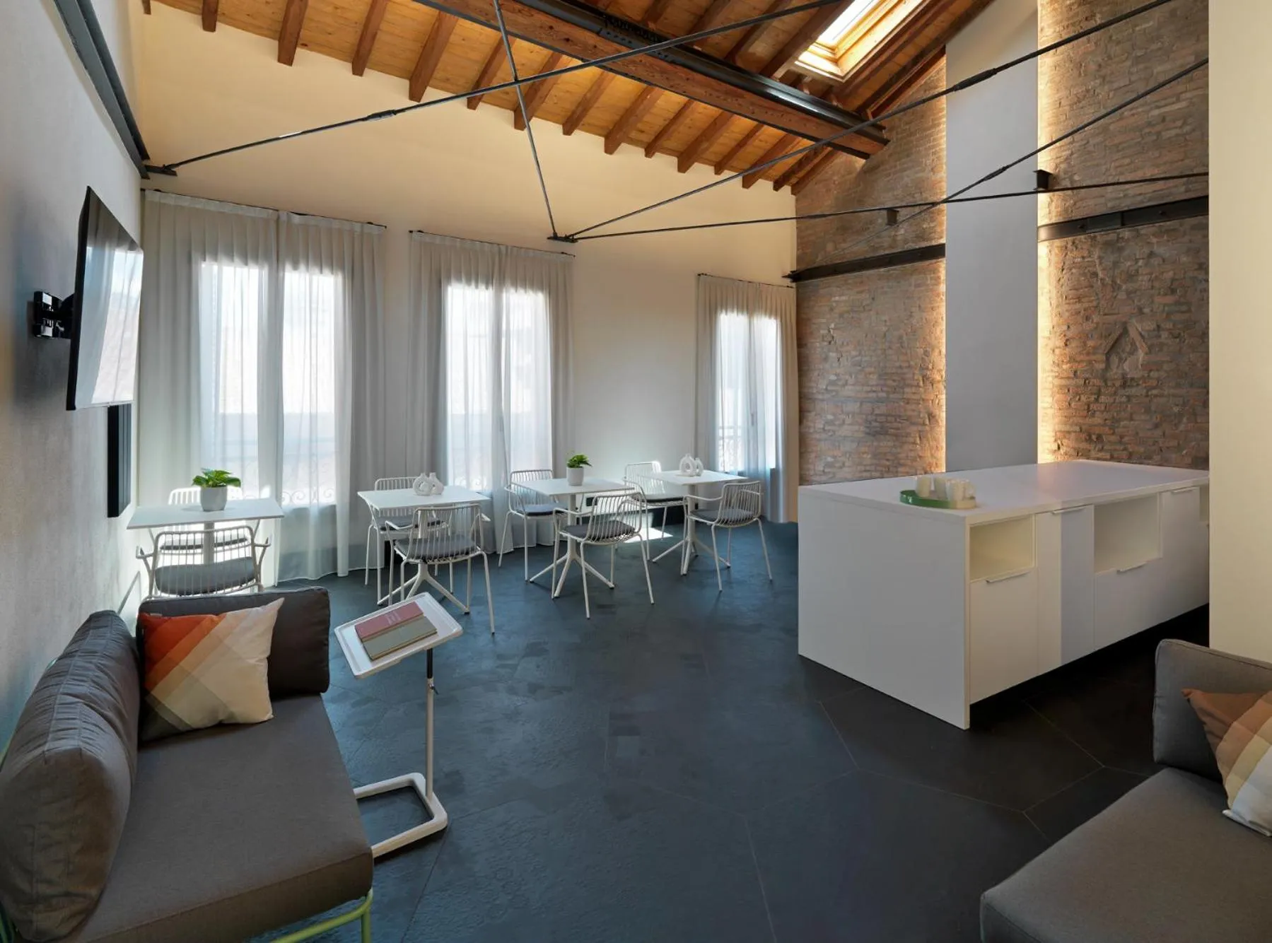 Communal kitchen in Canalchiaro 13