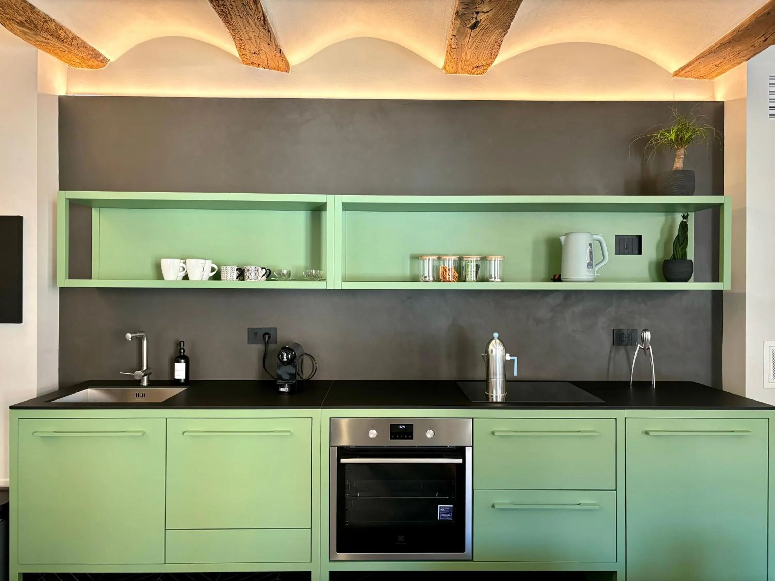 Coffee/tea facilities in Canalchiaro 13