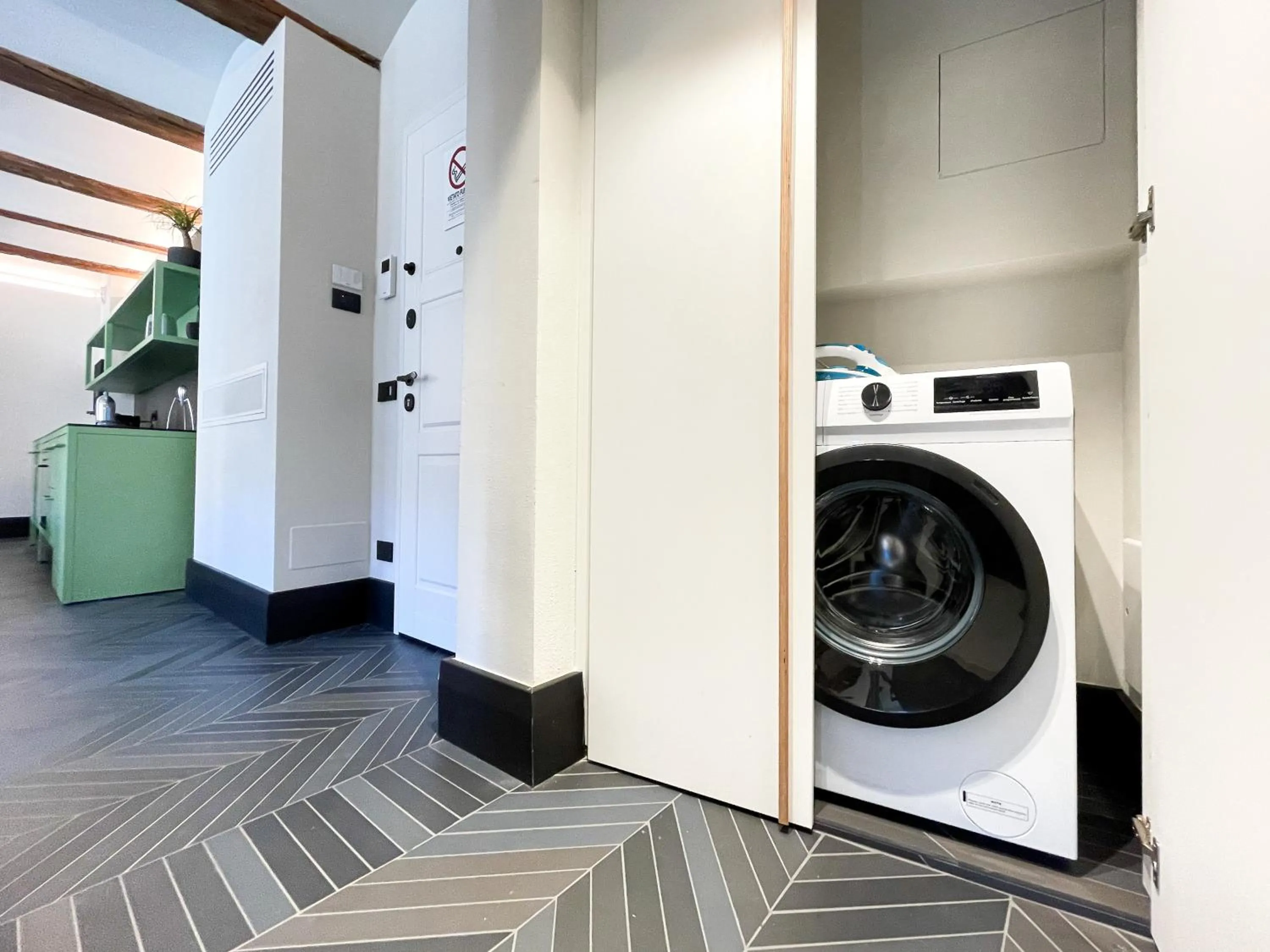 washing machine in Canalchiaro 13