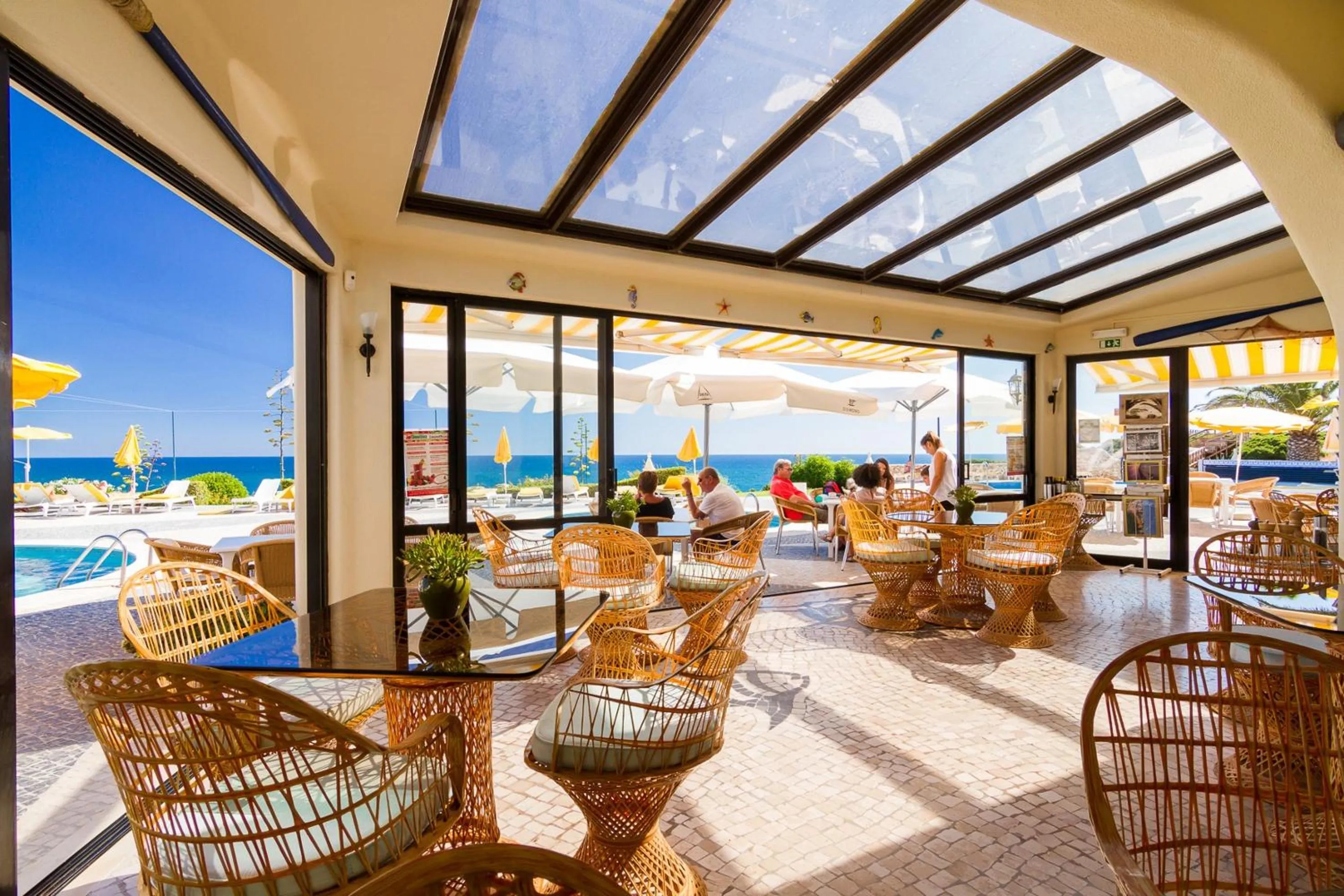 Restaurant/places to eat in Algar Seco Parque