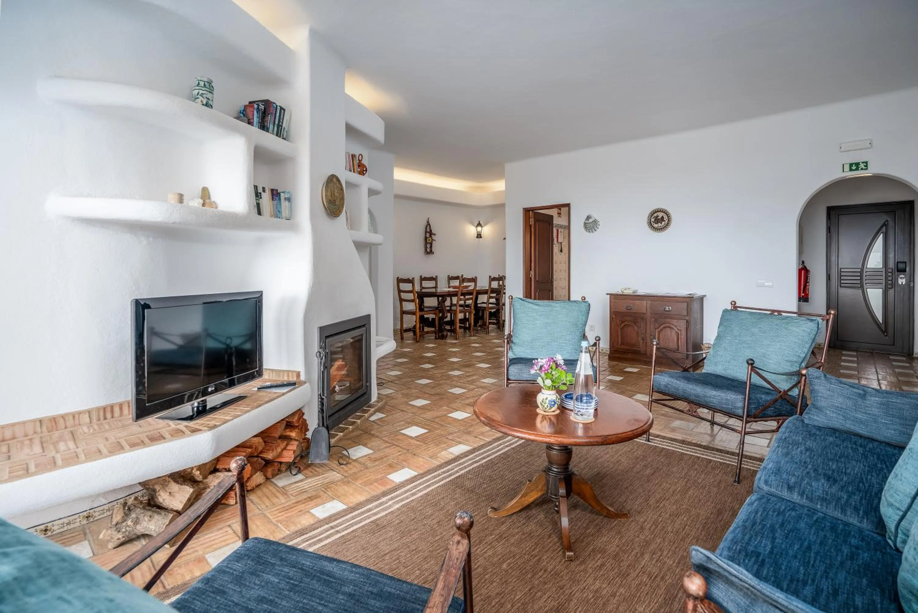 TV and multimedia in Algar Seco Parque