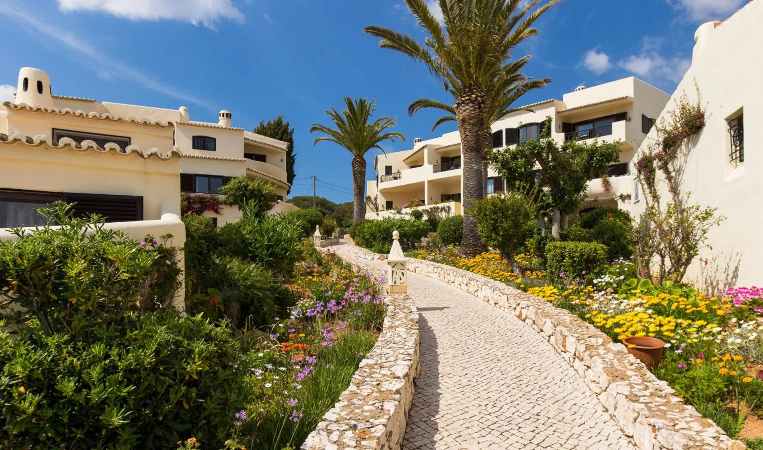 Property building in Algar Seco Parque