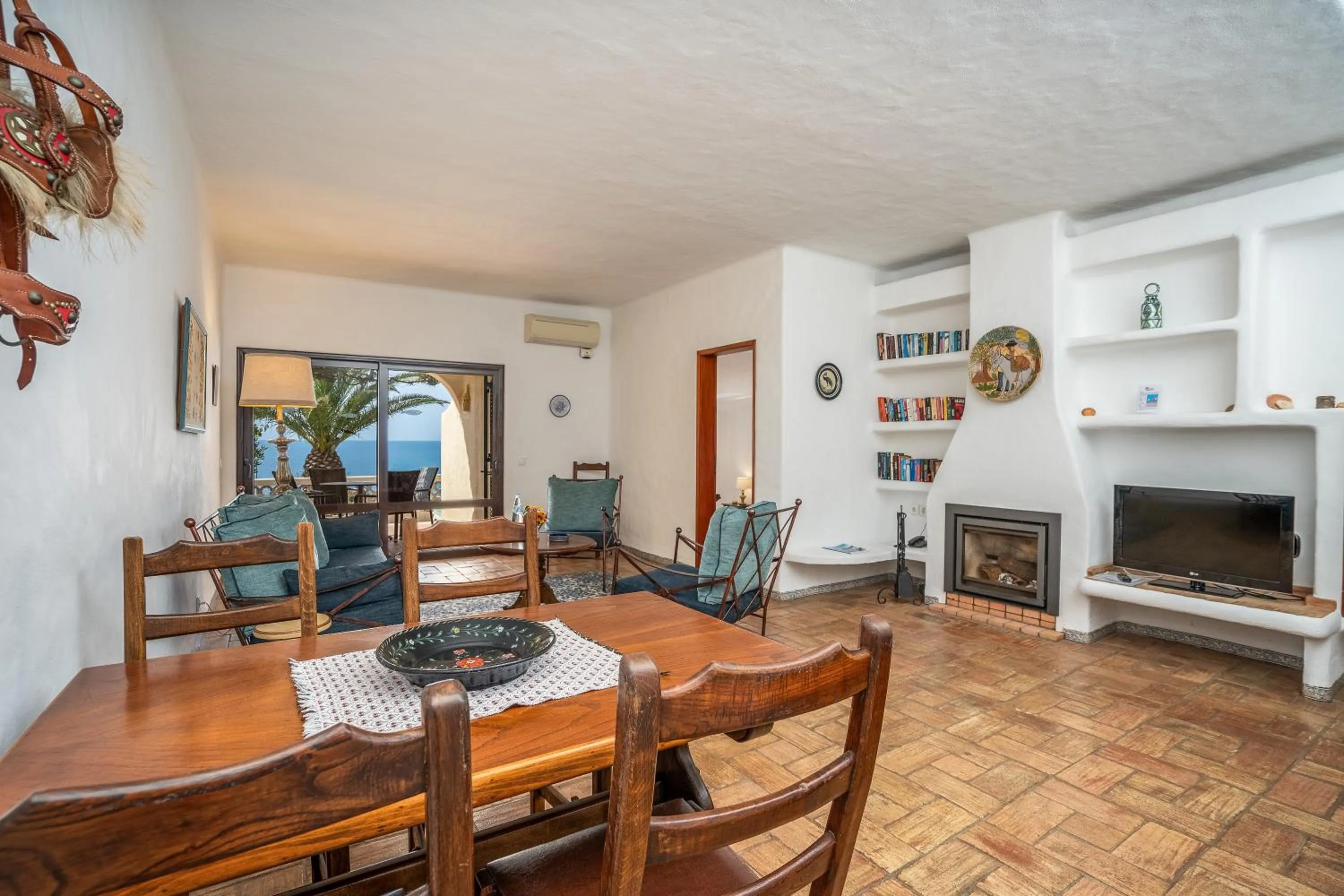 TV and multimedia in Algar Seco Parque