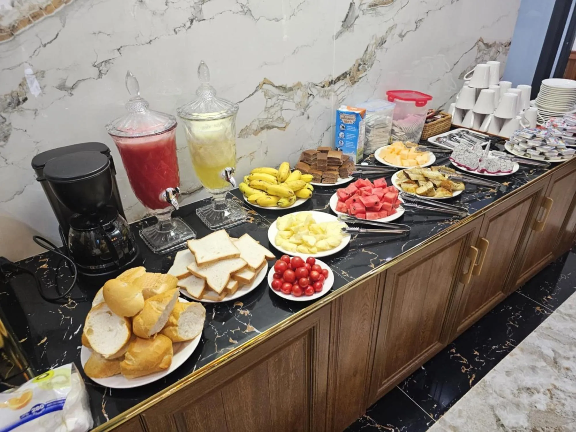 Breakfast in Sky hotel