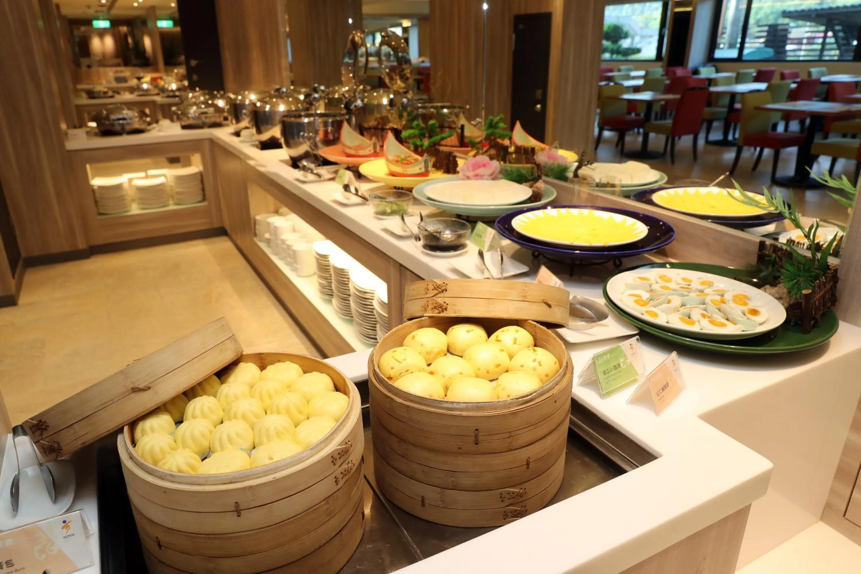 Buffet breakfast in Hoya Hot Springs Resort & Spa