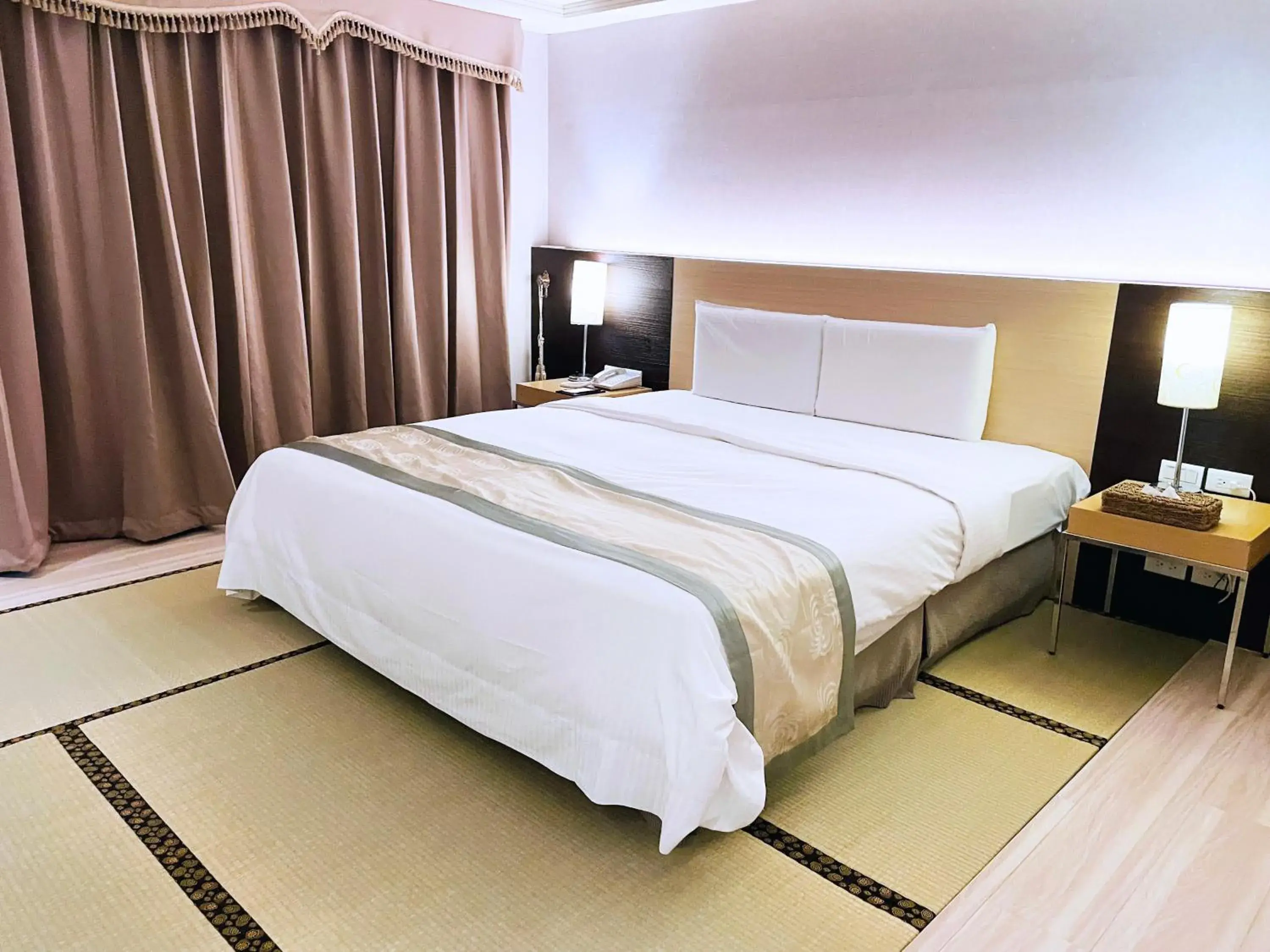 Hoya Hot Springs Resort & Spa Hoya Hot Springs Resort & Spa