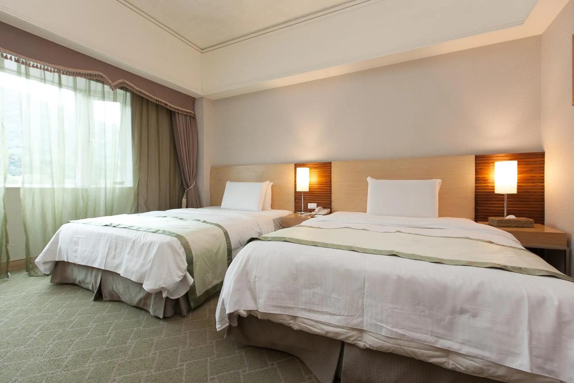 Photo of the whole room, Bed in Hoya Hot Springs Resort & Spa