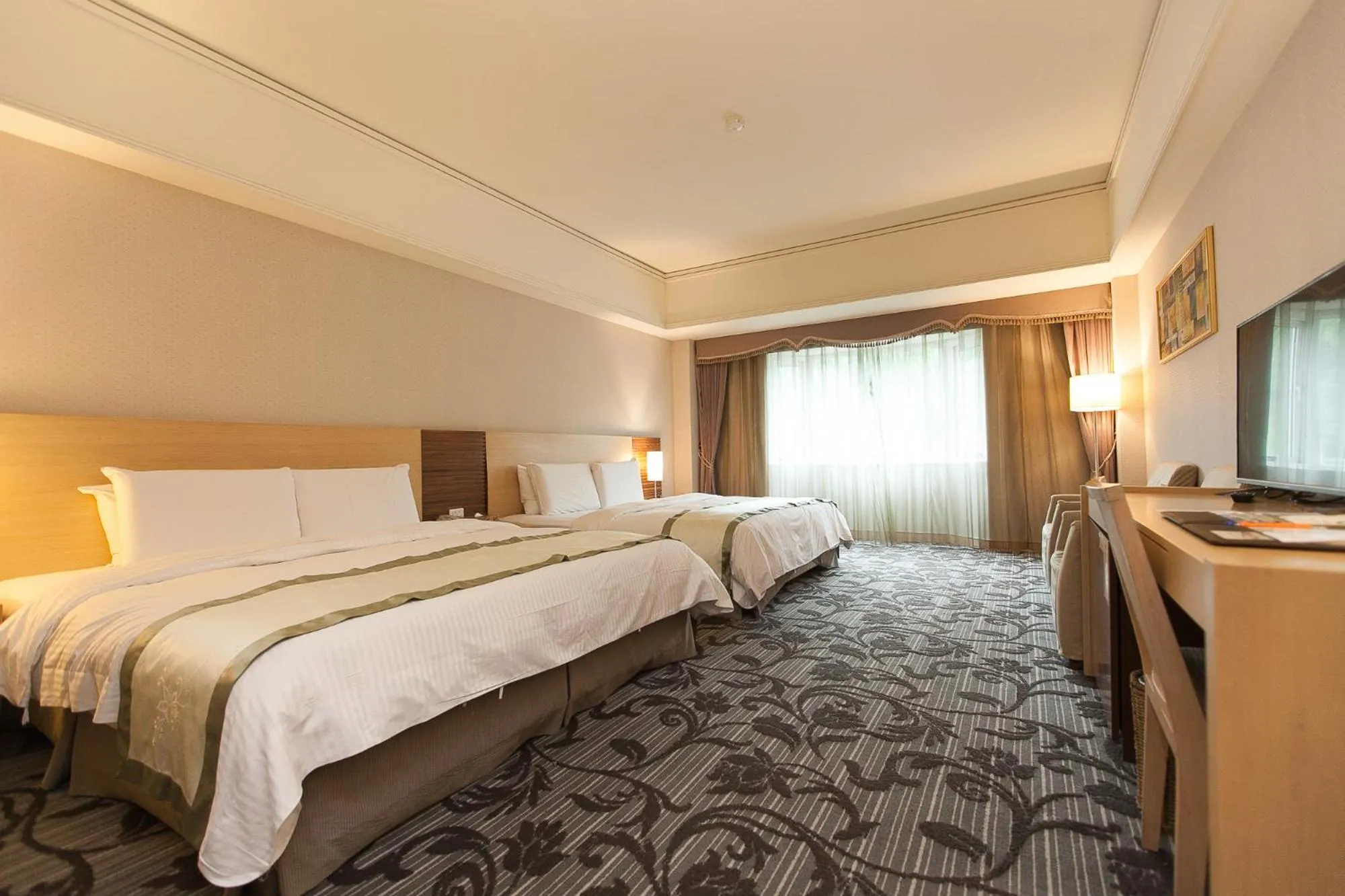 Photo of the whole room, Bed in Hoya Hot Springs Resort & Spa