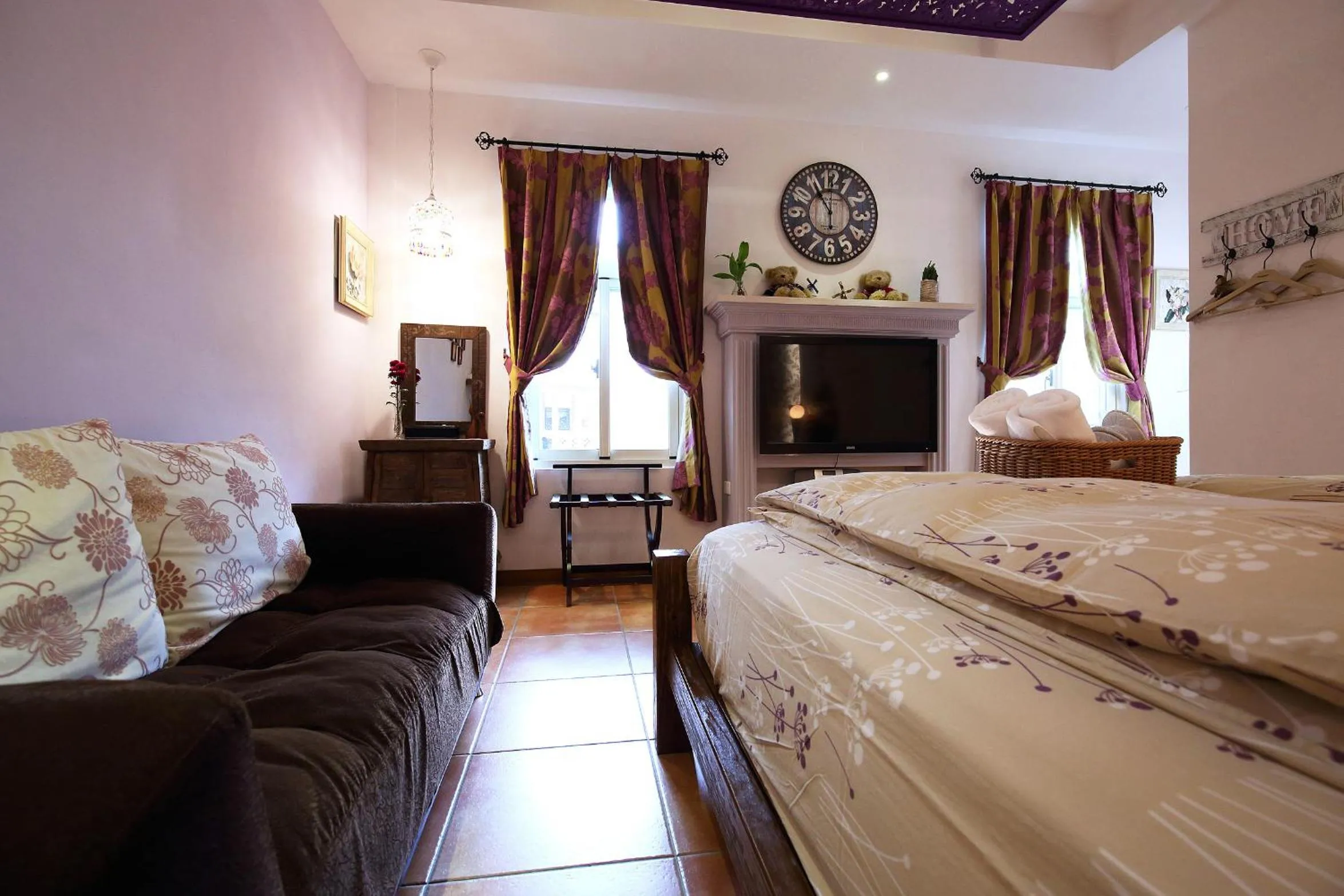 Bedroom, Bed in Jasmine Orange B&B