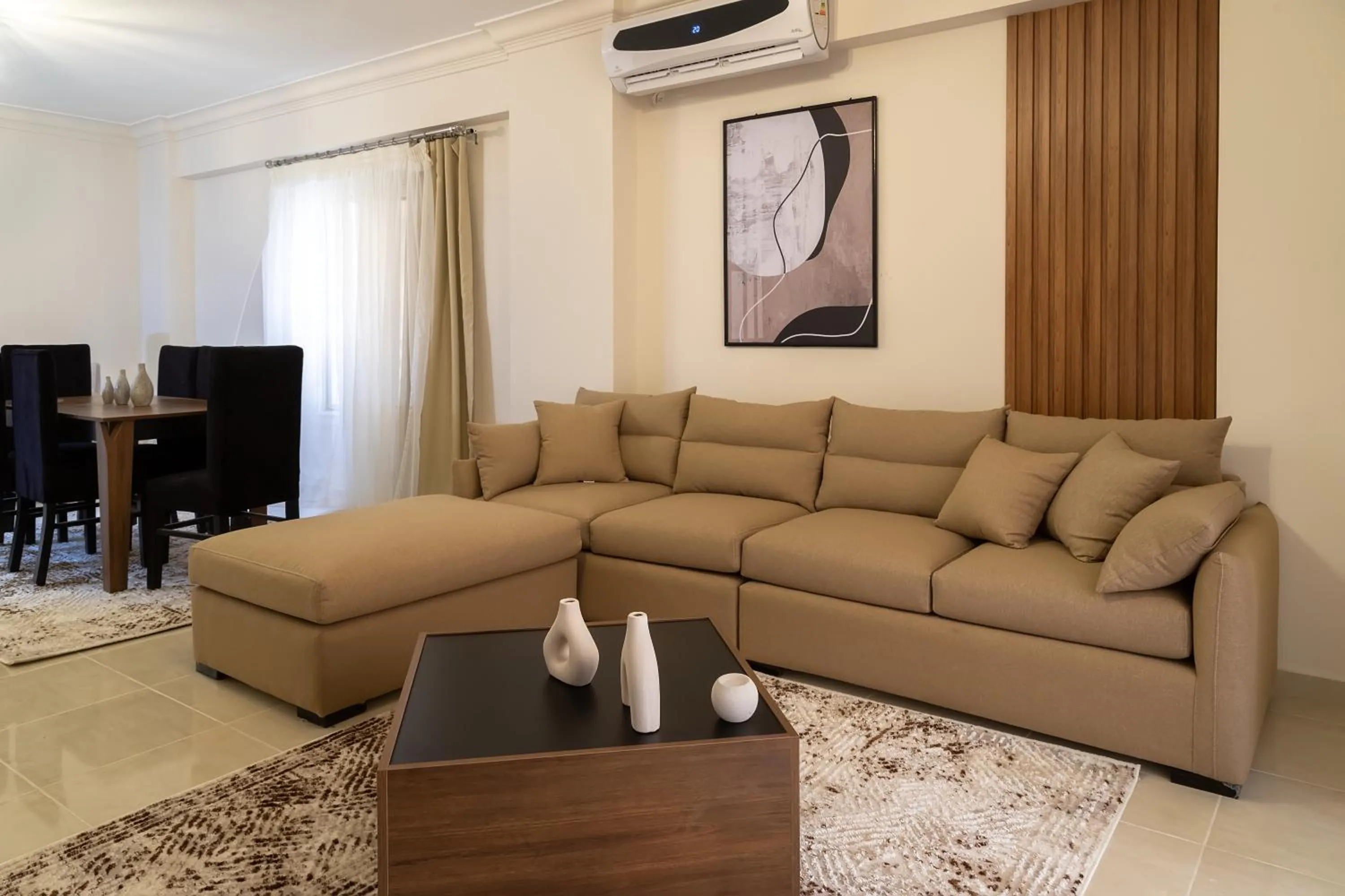 Settle Inn South 90 Apartments