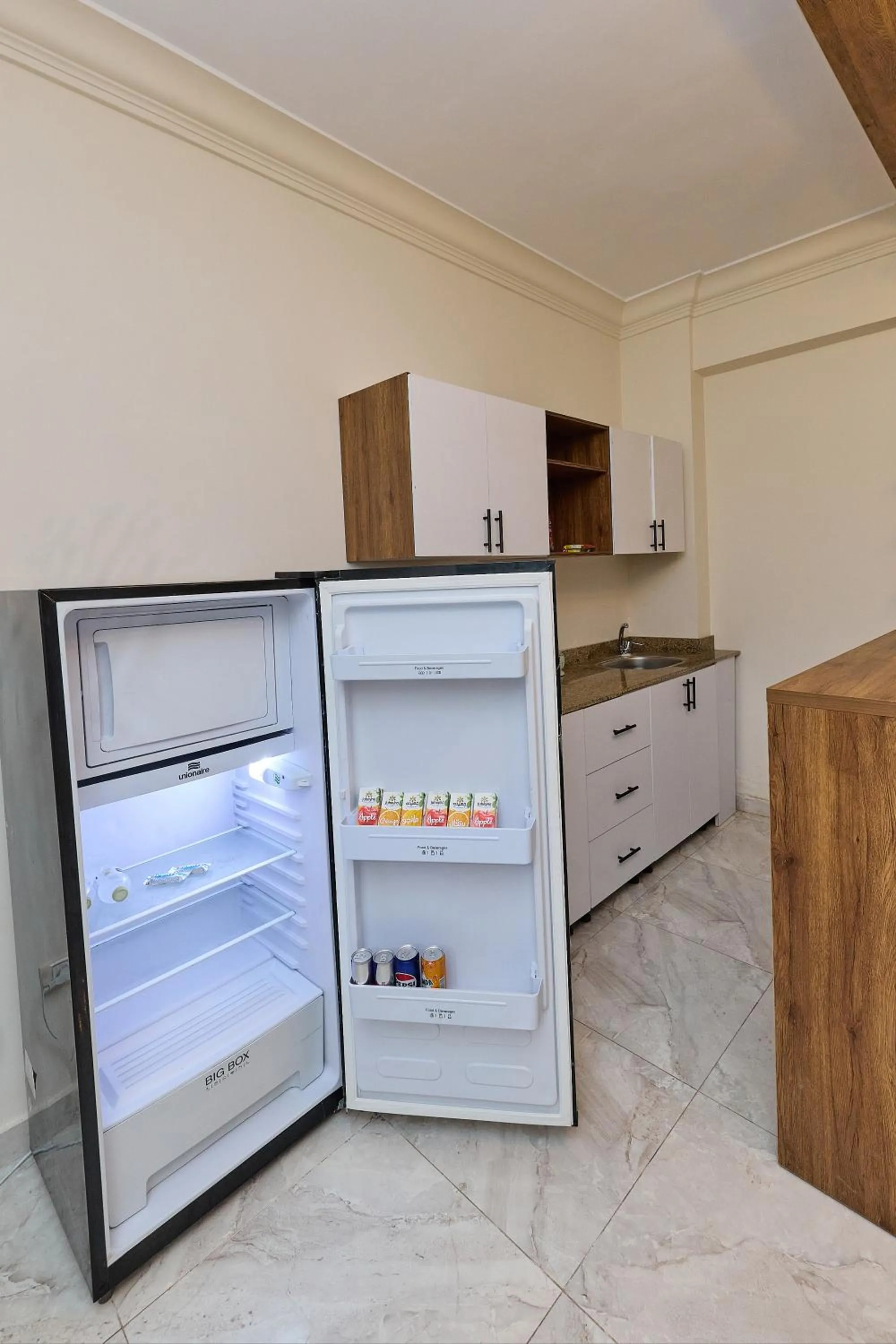 Settle Inn South 90 Apartments