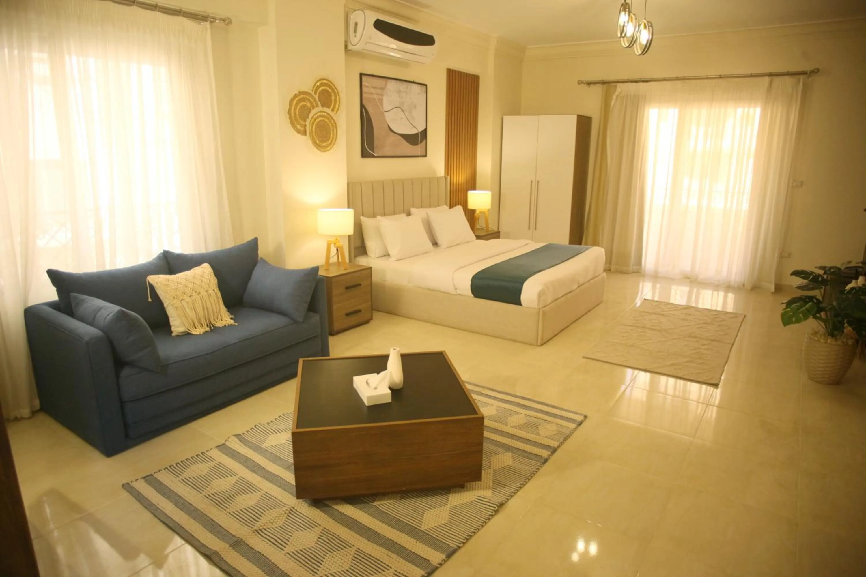 Bed in Settle Inn South 90 Apartments