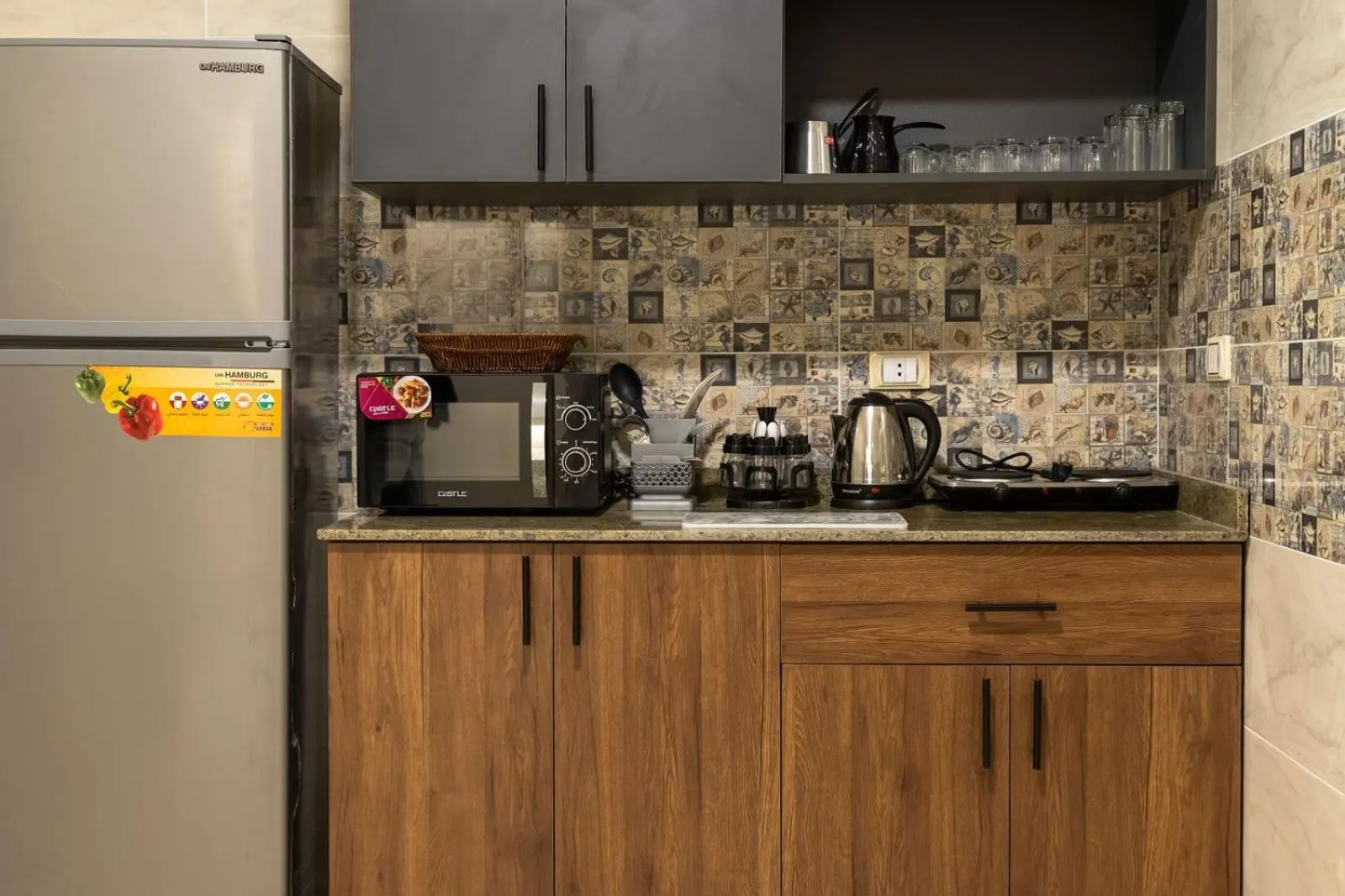 Coffee/tea facilities in Settle Inn South 90 Apartments