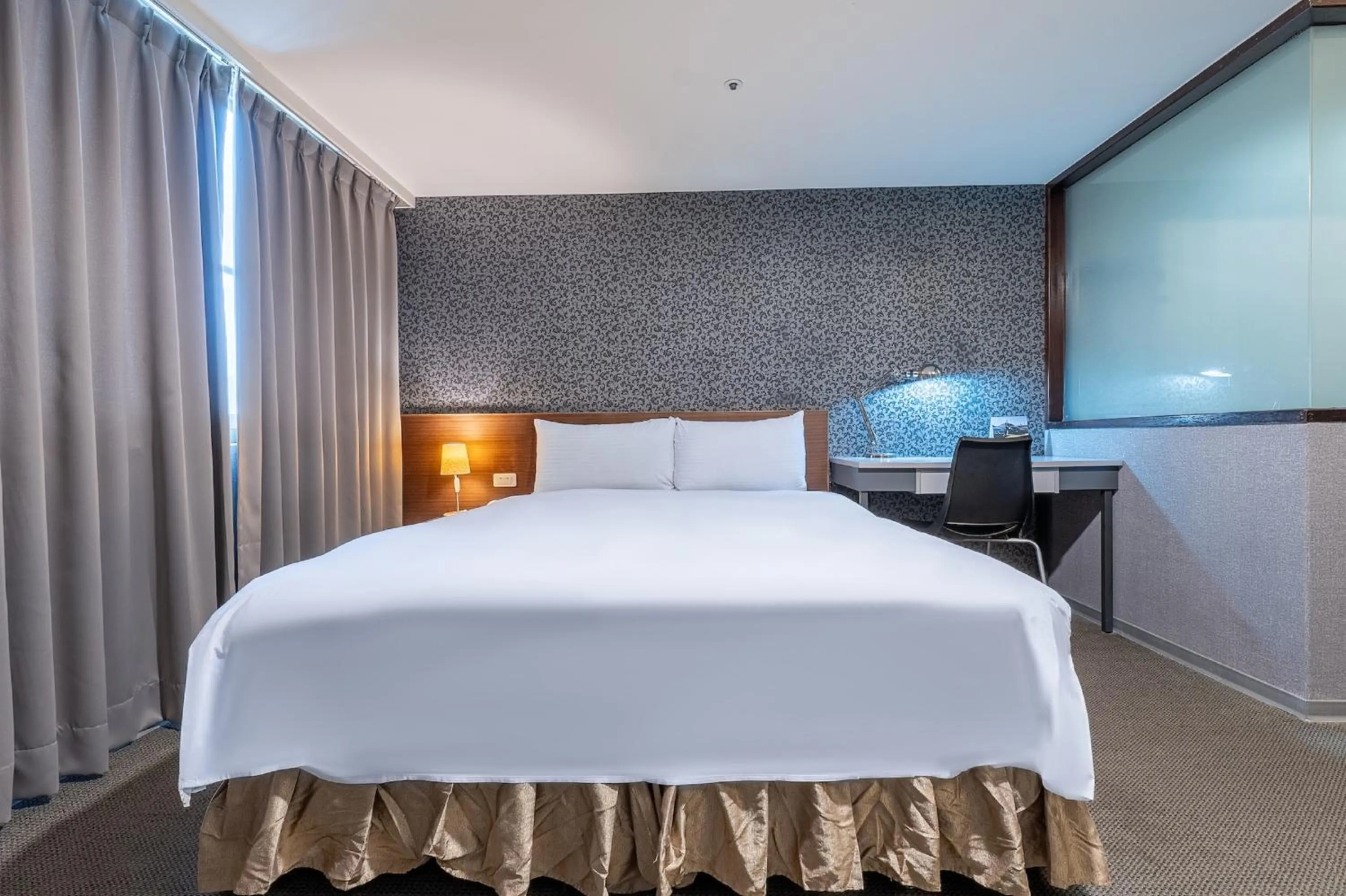 bunk bed, Bed in The Galerie Hotel