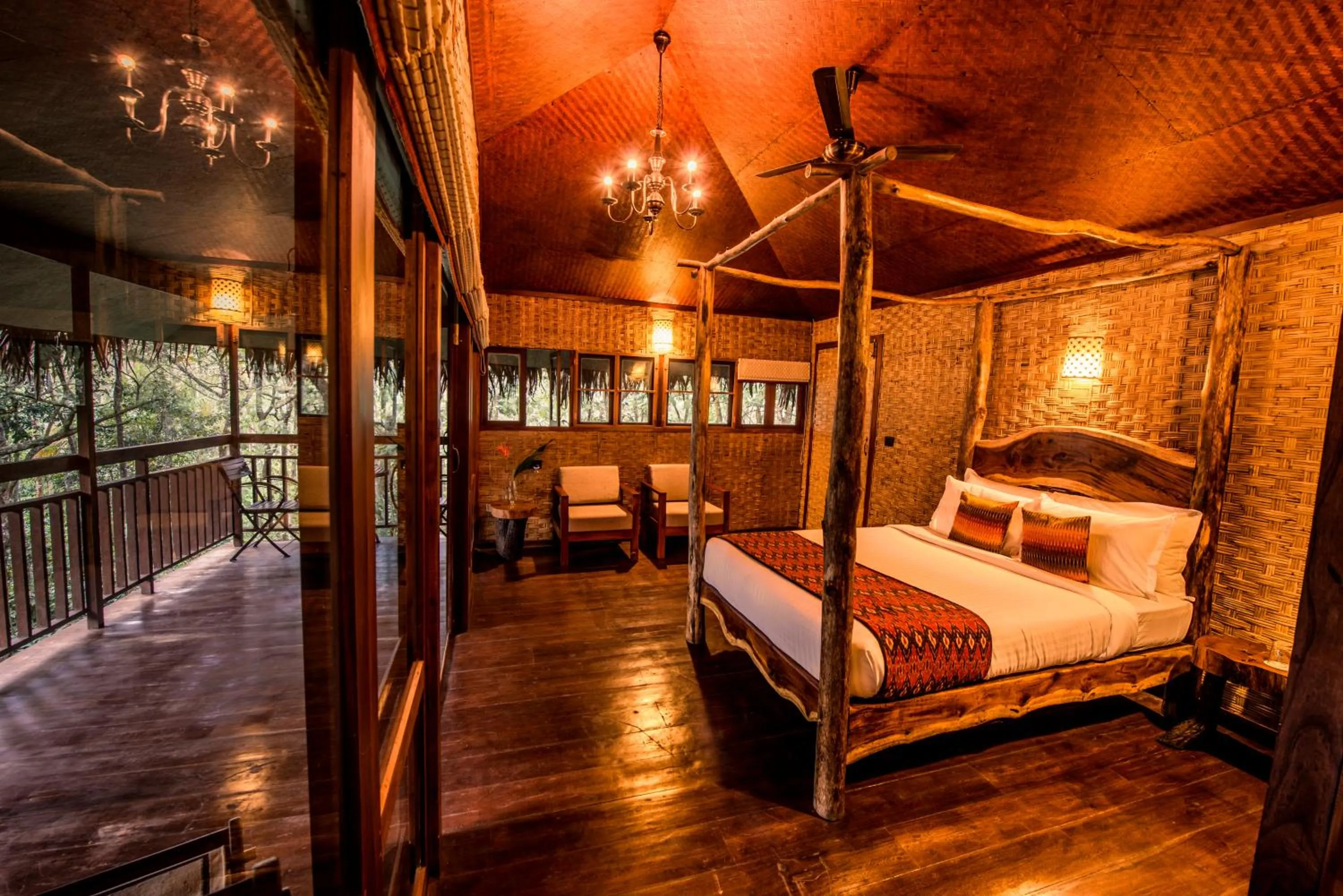 Seating area, Bed in Pepper Trail