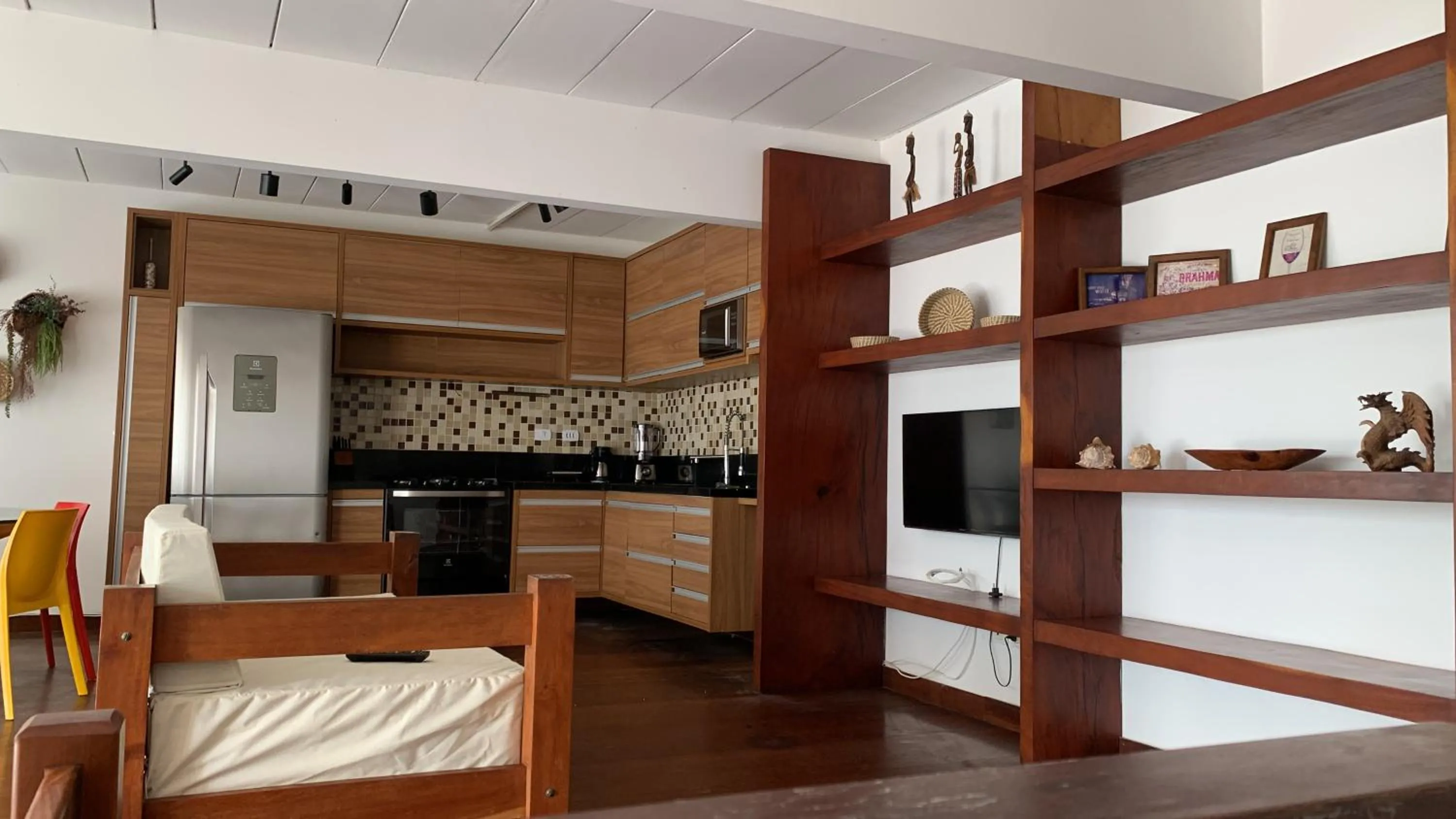 Communal lounge/ TV room in Local Brasil House