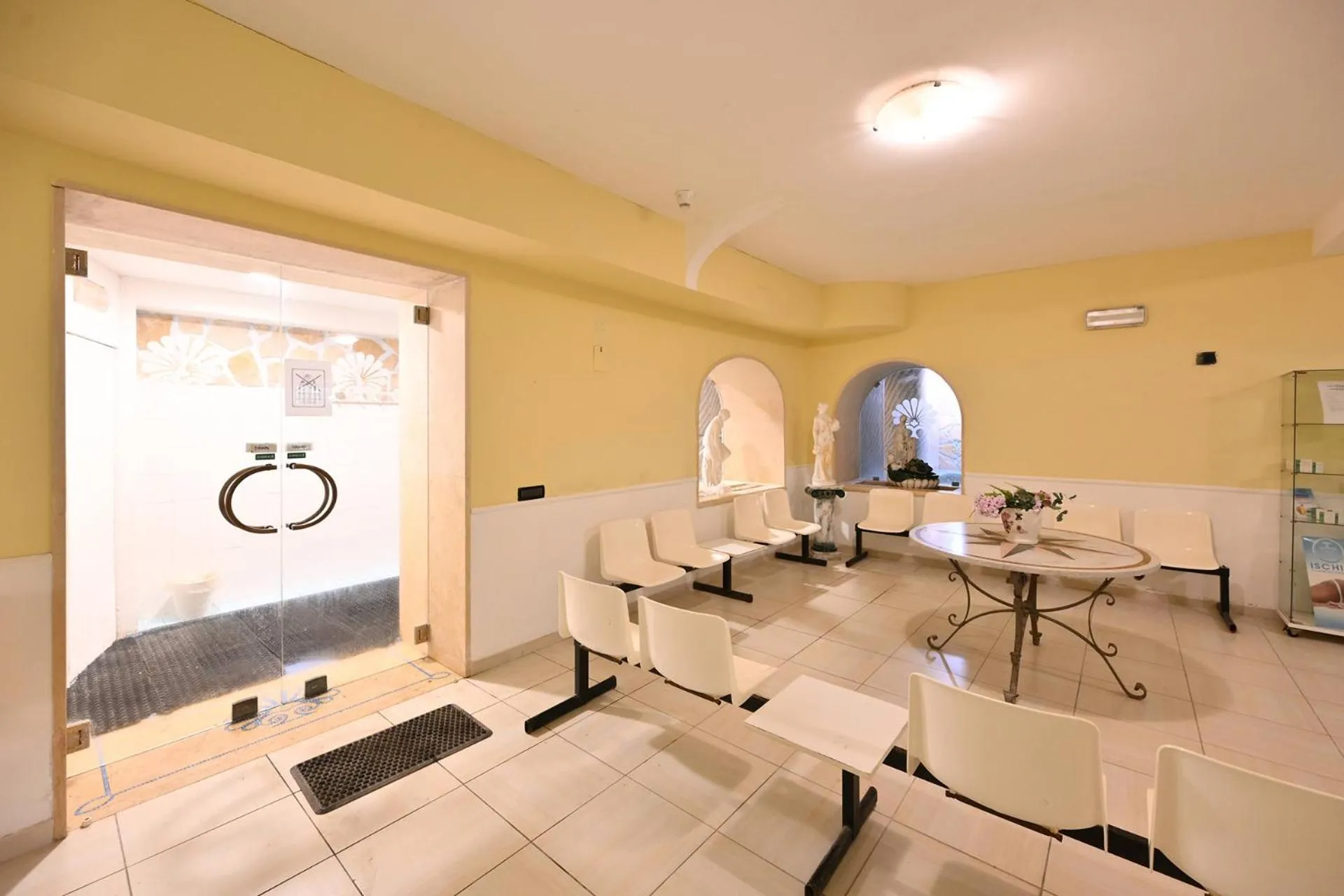 Spa and wellness centre/facilities in Av Isola Verde Hotel Thermal Spa