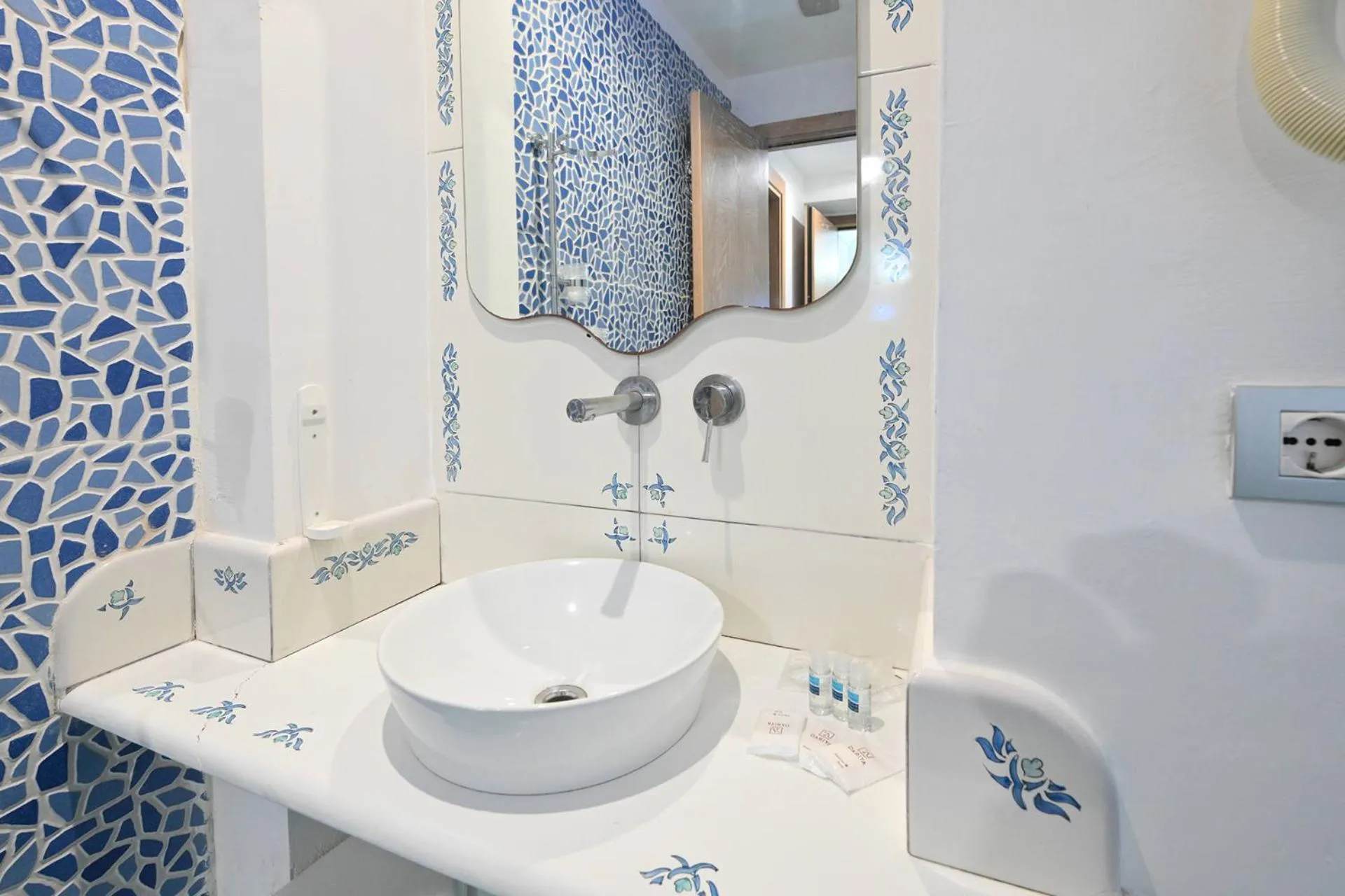Shower in Av Isola Verde Hotel Thermal Spa