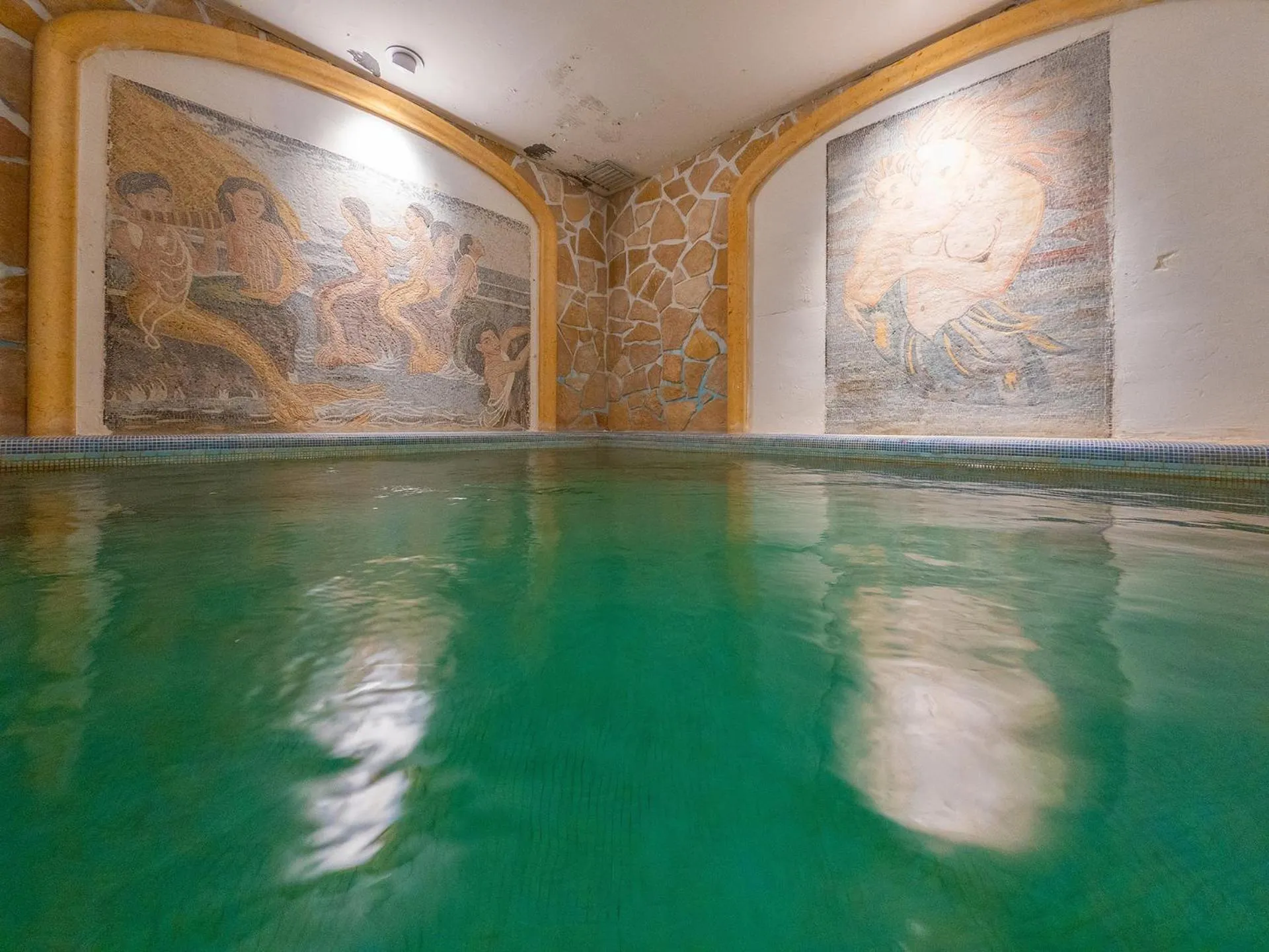 Swimming pool in Av Isola Verde Hotel Thermal Spa