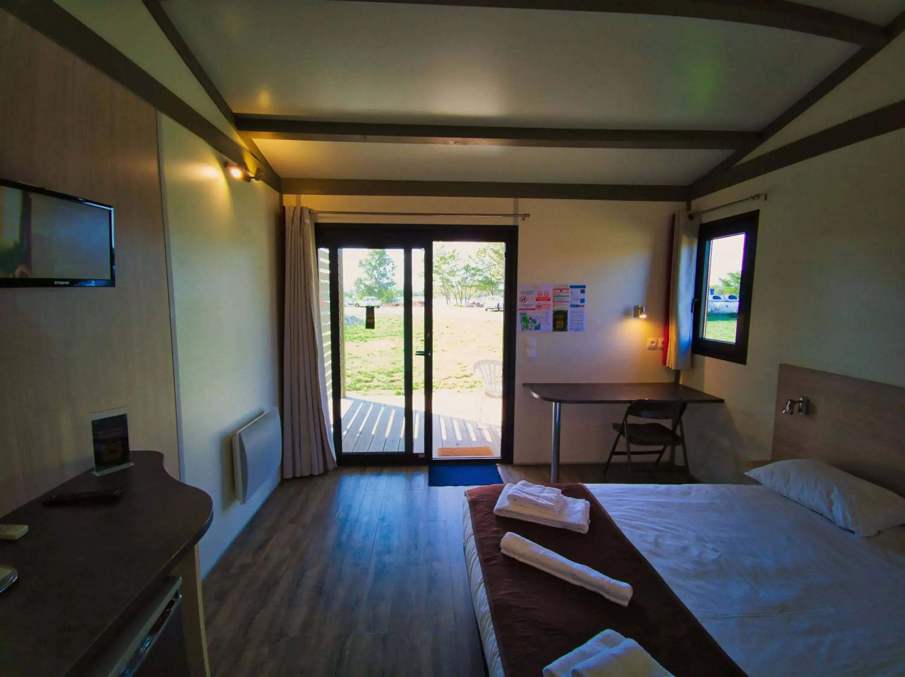 Toilet, Bed in Lodge Hôtel & Spa Les Voiles du Grand Large Toilet, Bed in Lodge Hôtel & Spa Les Voiles du Grand Large