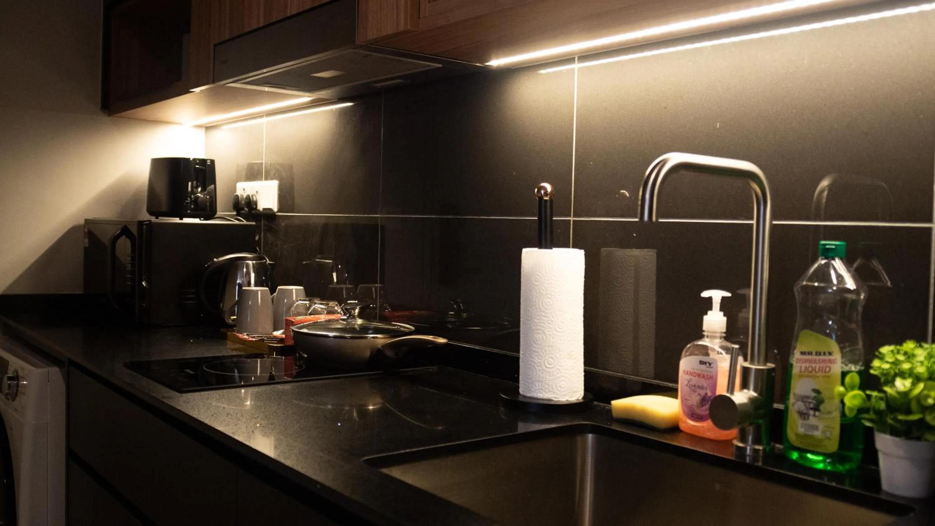 Coffee/tea facilities in Axon Residence KLCC - AX HOME