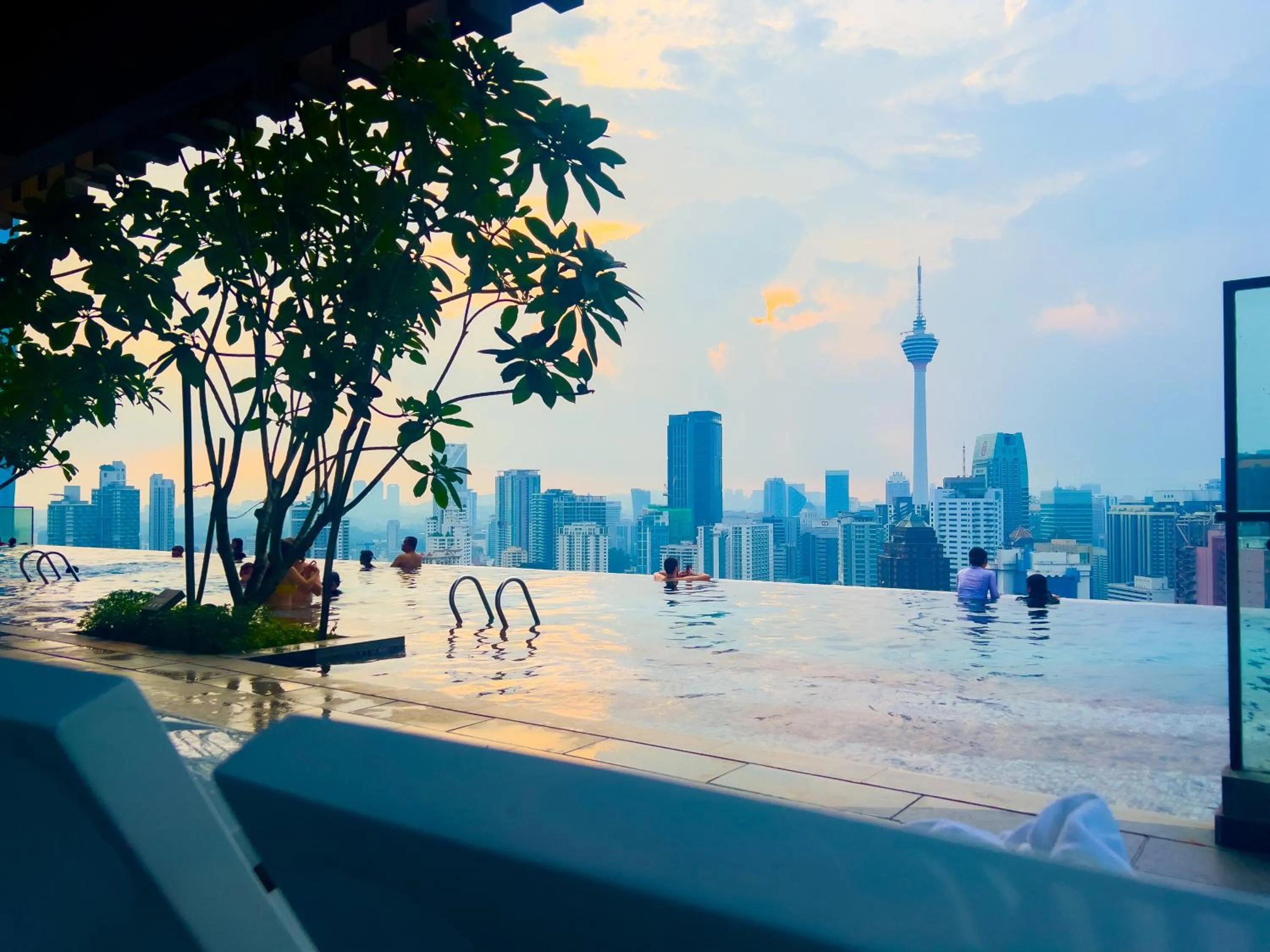 Day in Axon Residence KLCC - AX HOME