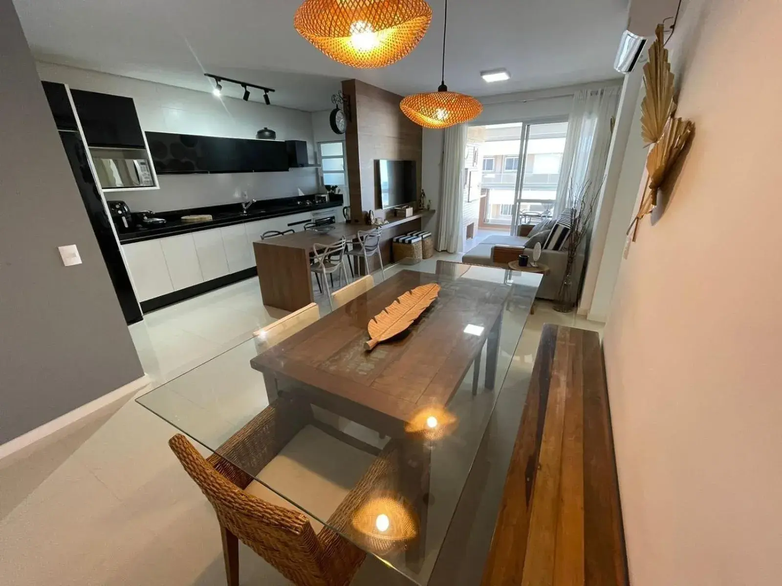 Cód 95 - Apartamento amplo e decorado Cód 95 - Apartamento amplo e decorado