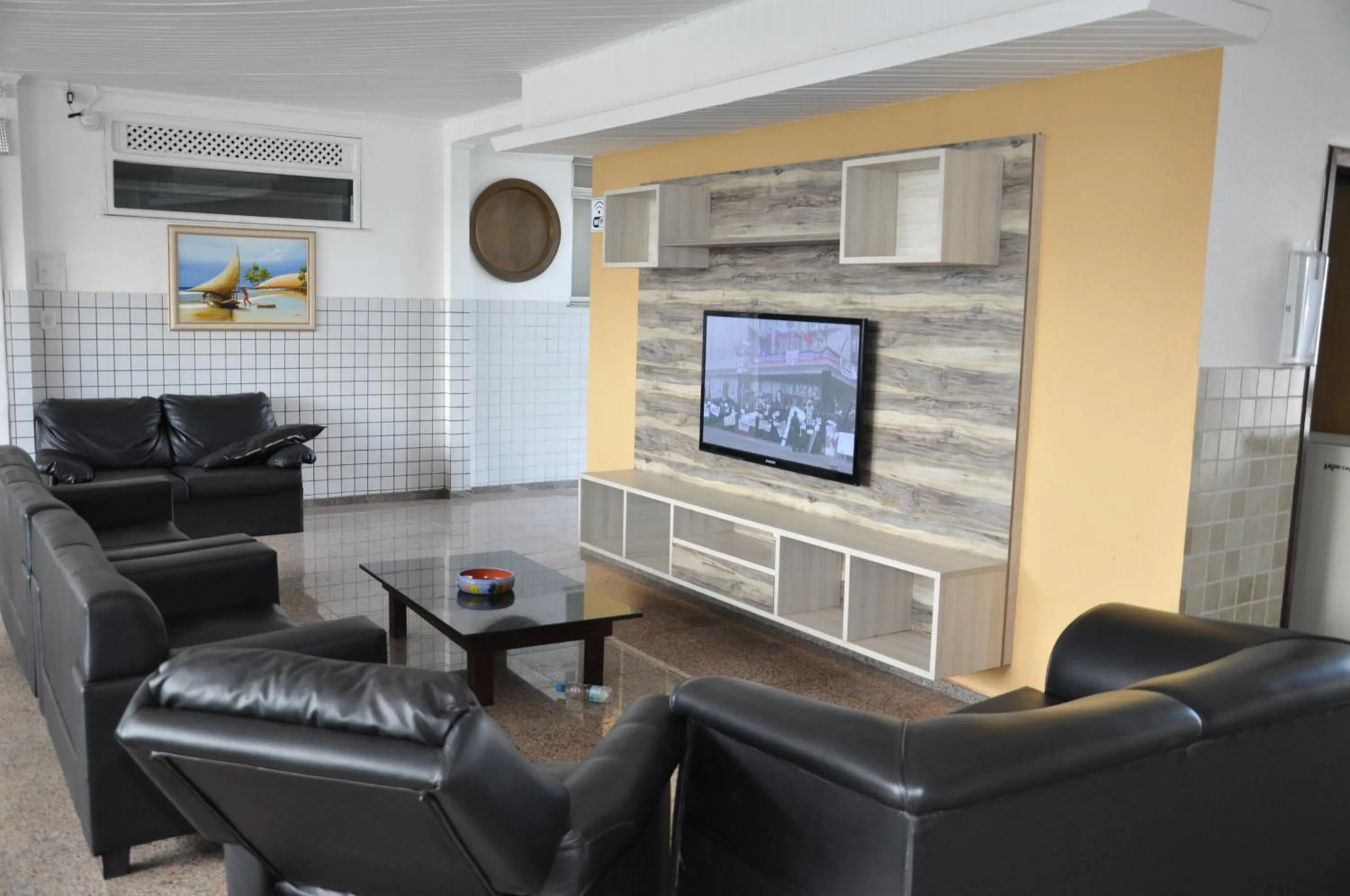 Communal lounge/ TV room in Hotel Ryad Express