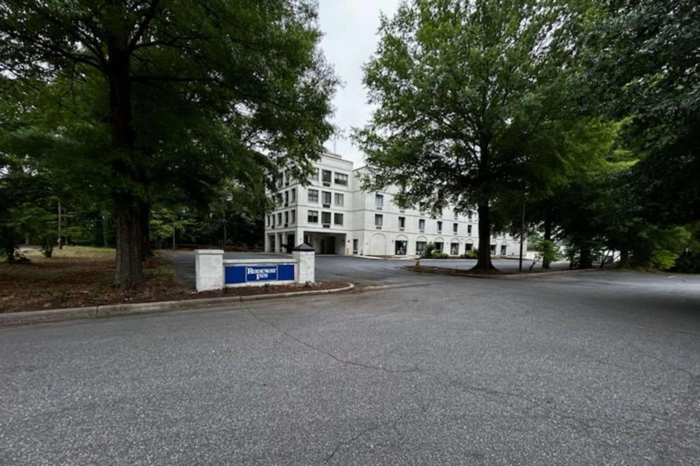 Property building in Rodeway inn Clemmons - Winston-Salem Area