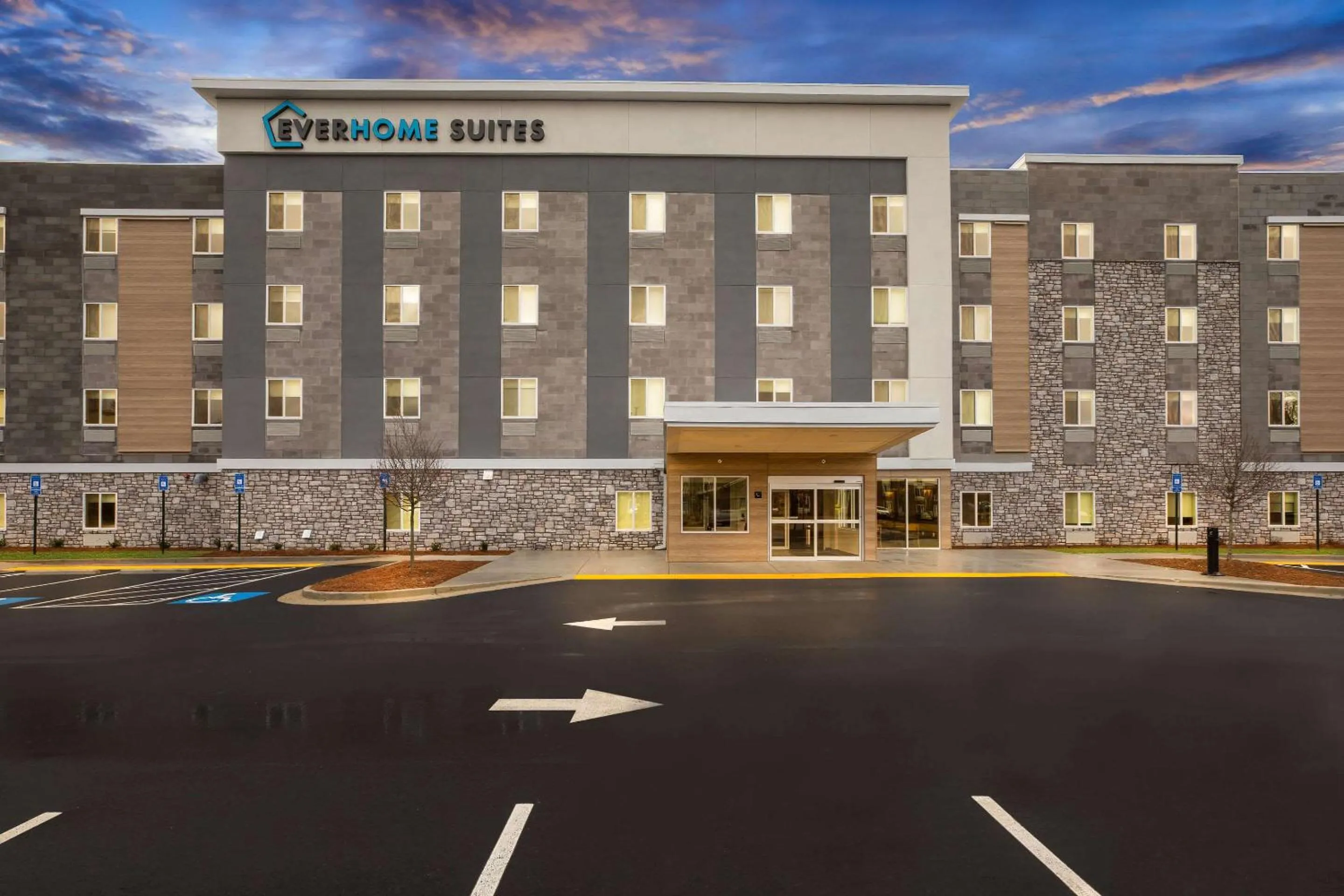 Property building in Everhome Suites Temecula