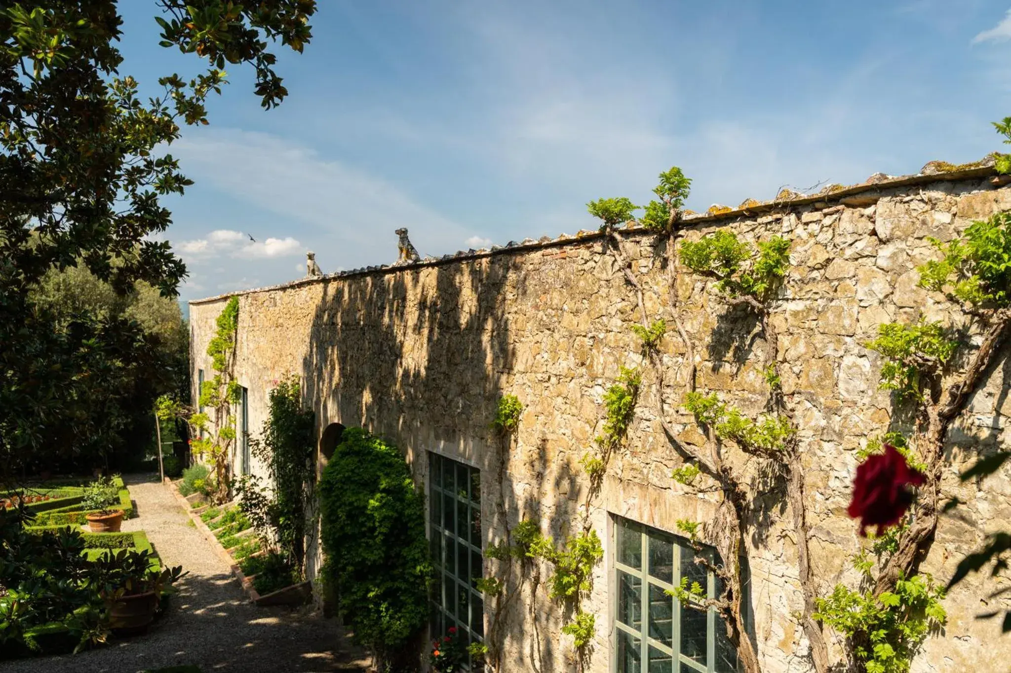 Garden view in Certosa di Pontignano Residenza d'Epoca - Place of Charme Garden view in Certosa di Pontignano Residenza d'Epoca - Place of Charme