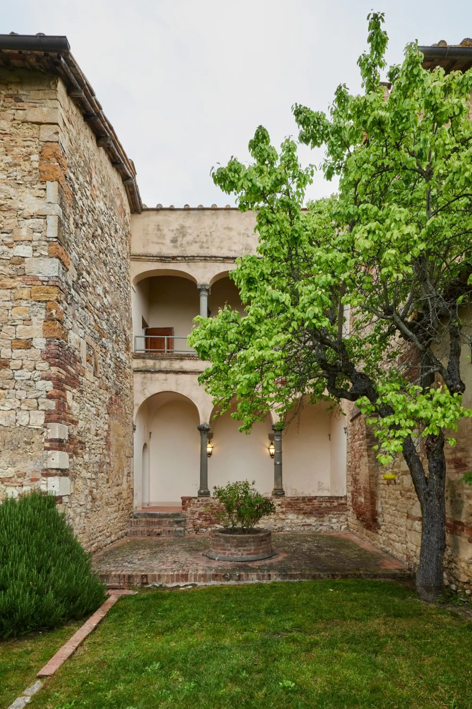 Patio in Certosa di Pontignano Residenza d'Epoca - Place of Charme