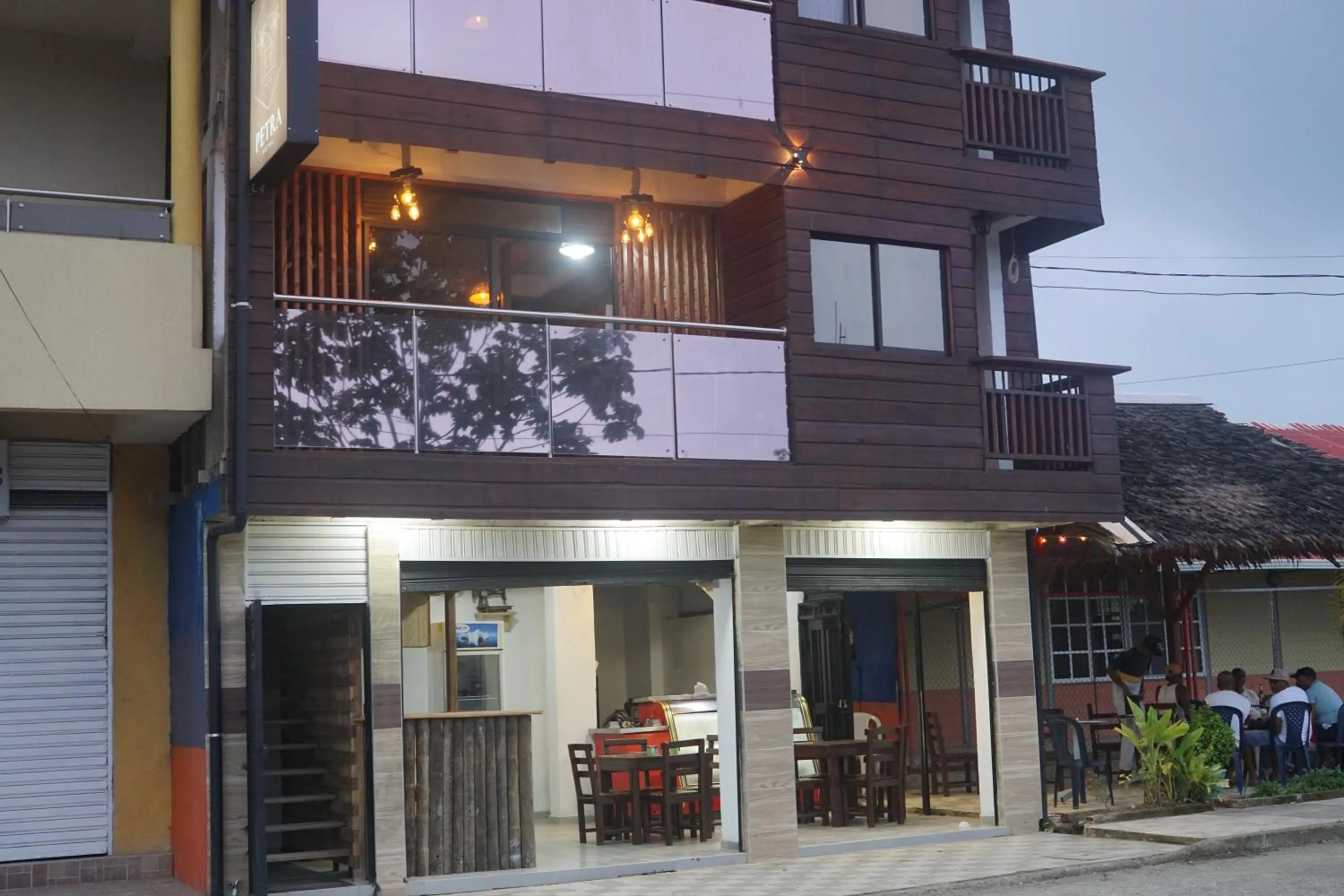 Restaurant/places to eat in Petra Hotel